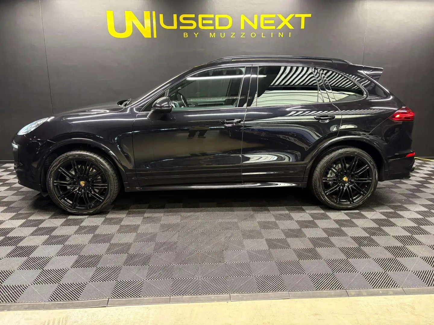 Porsche Cayenne Cayenne S Platinium Edition / PANO / ATTELAGE /... Noir - 2