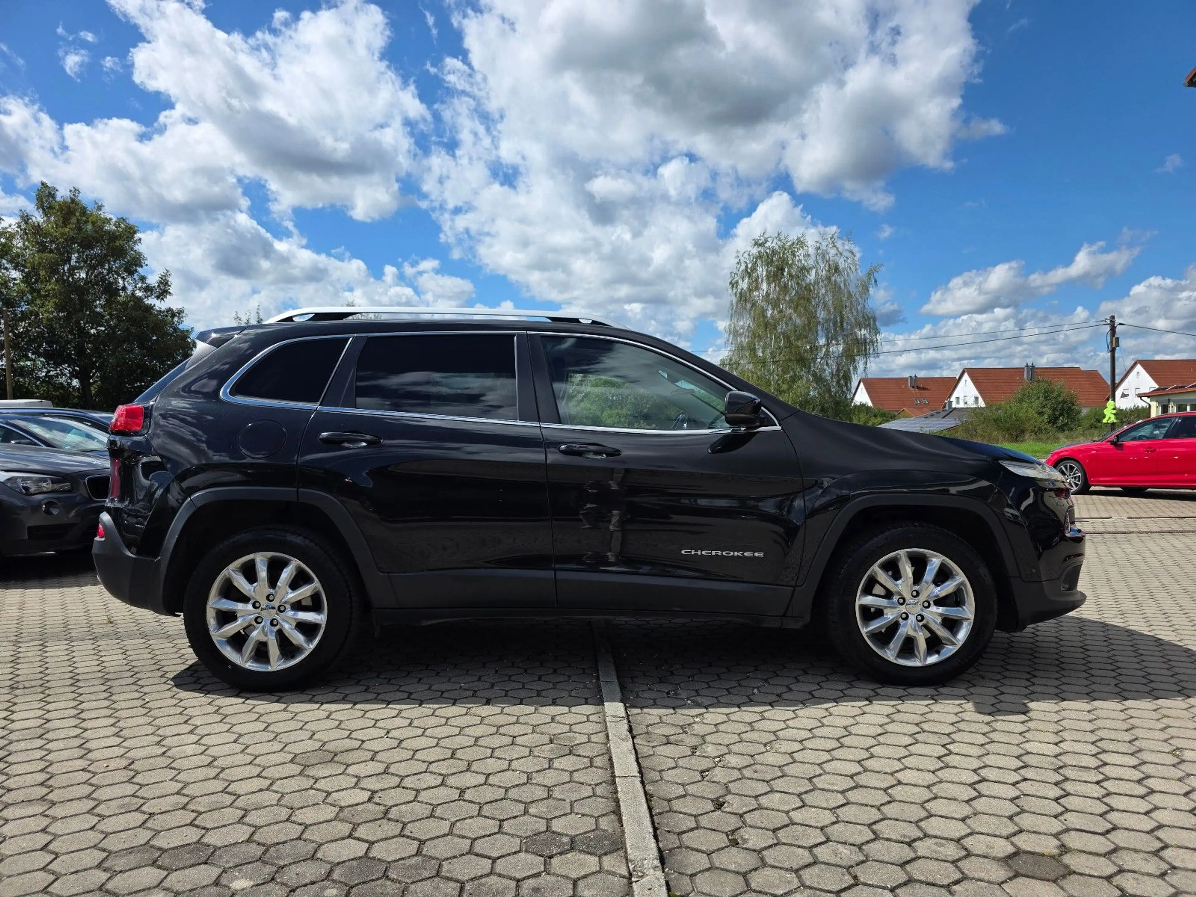 Jeep Cherokee Limited 4WD — photo 8