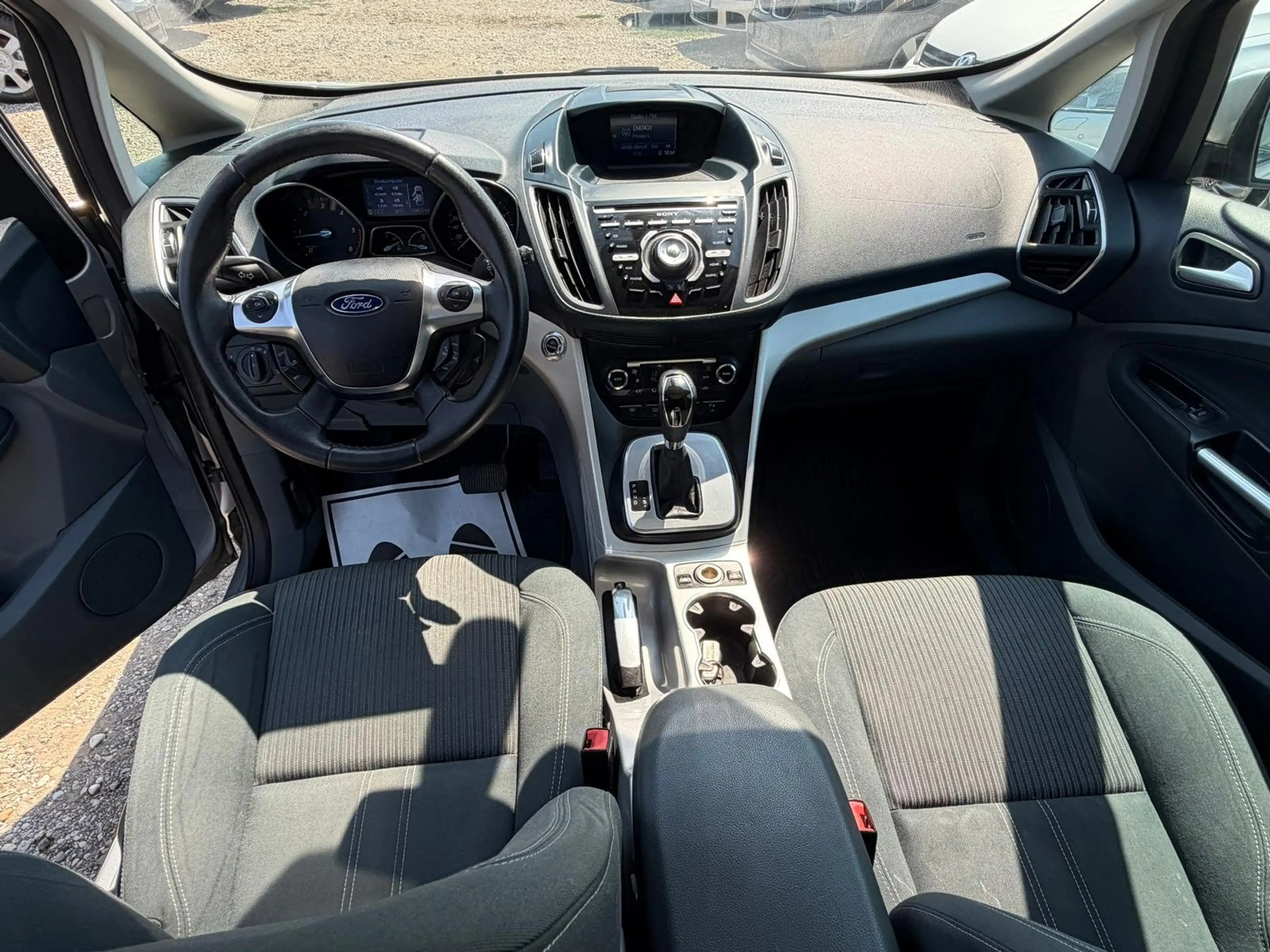Ford Grand C-Max Titanium — photo 9
