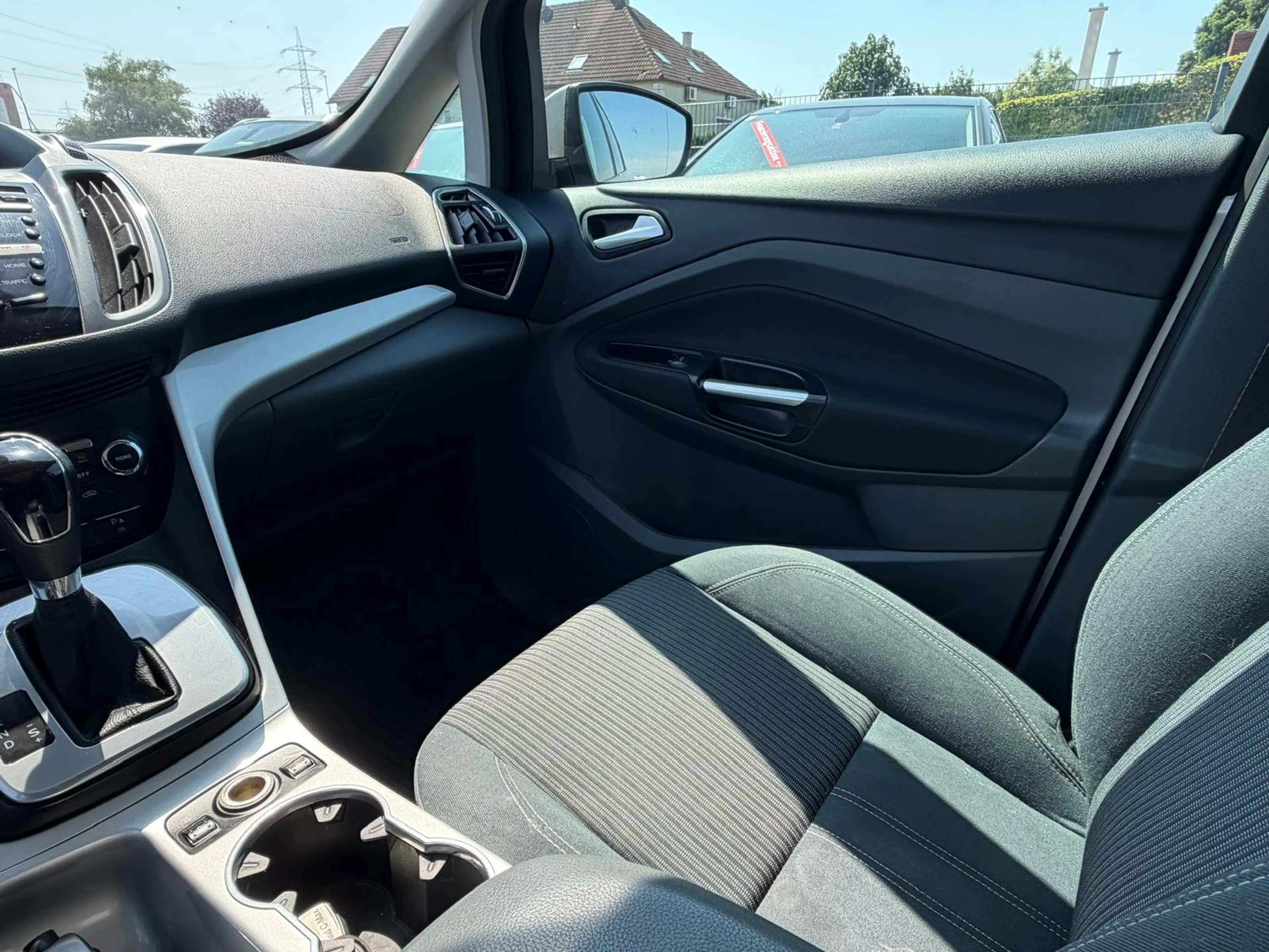 Ford Grand C-Max Titanium — photo 13