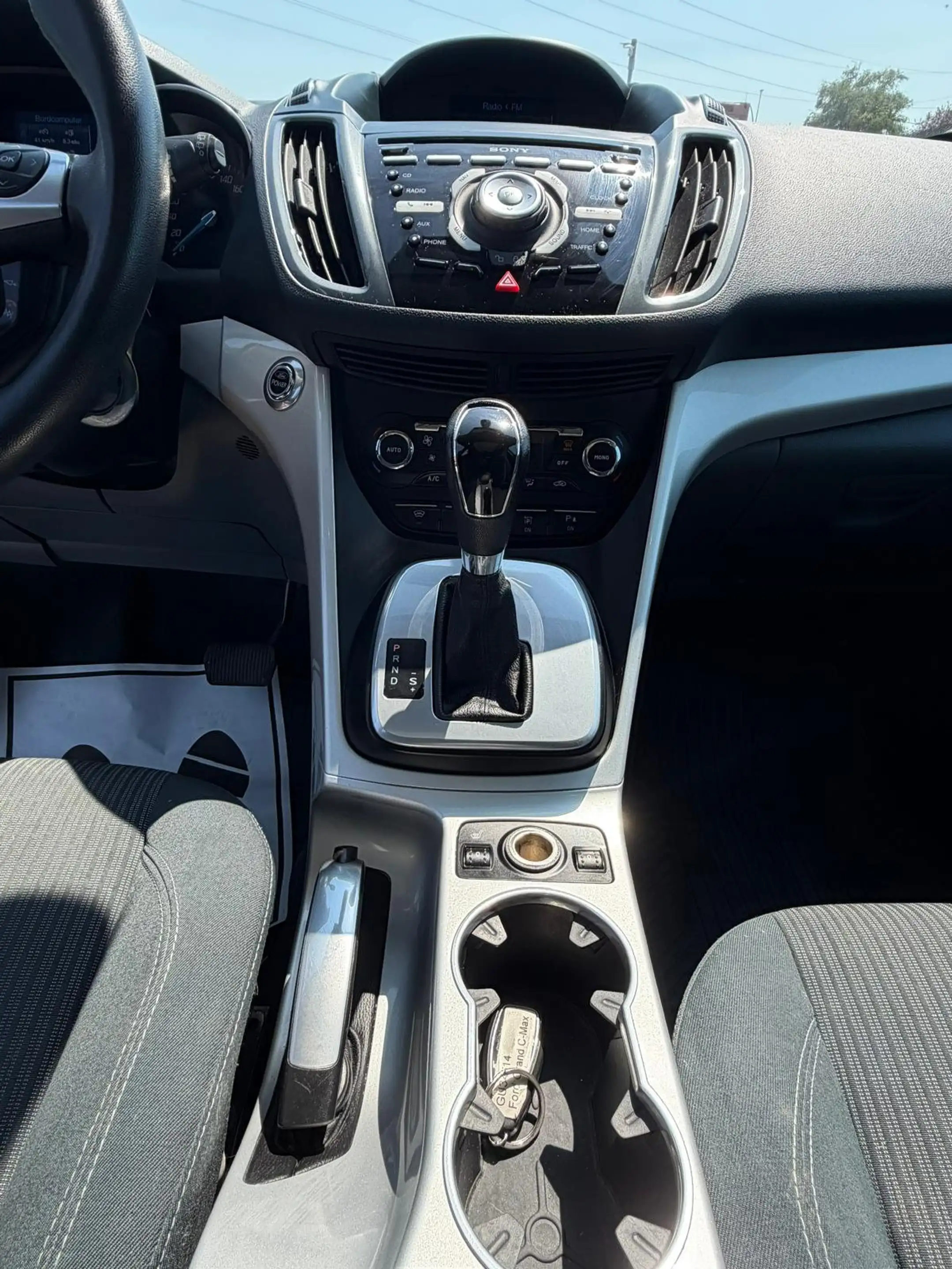 Ford Grand C-Max Titanium — photo 12