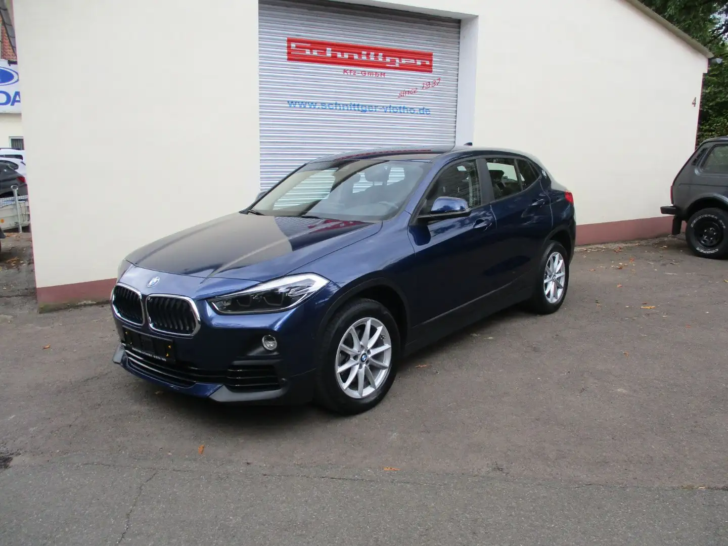 BMW X2 xDrive 18 d Advantage Blauw - 1