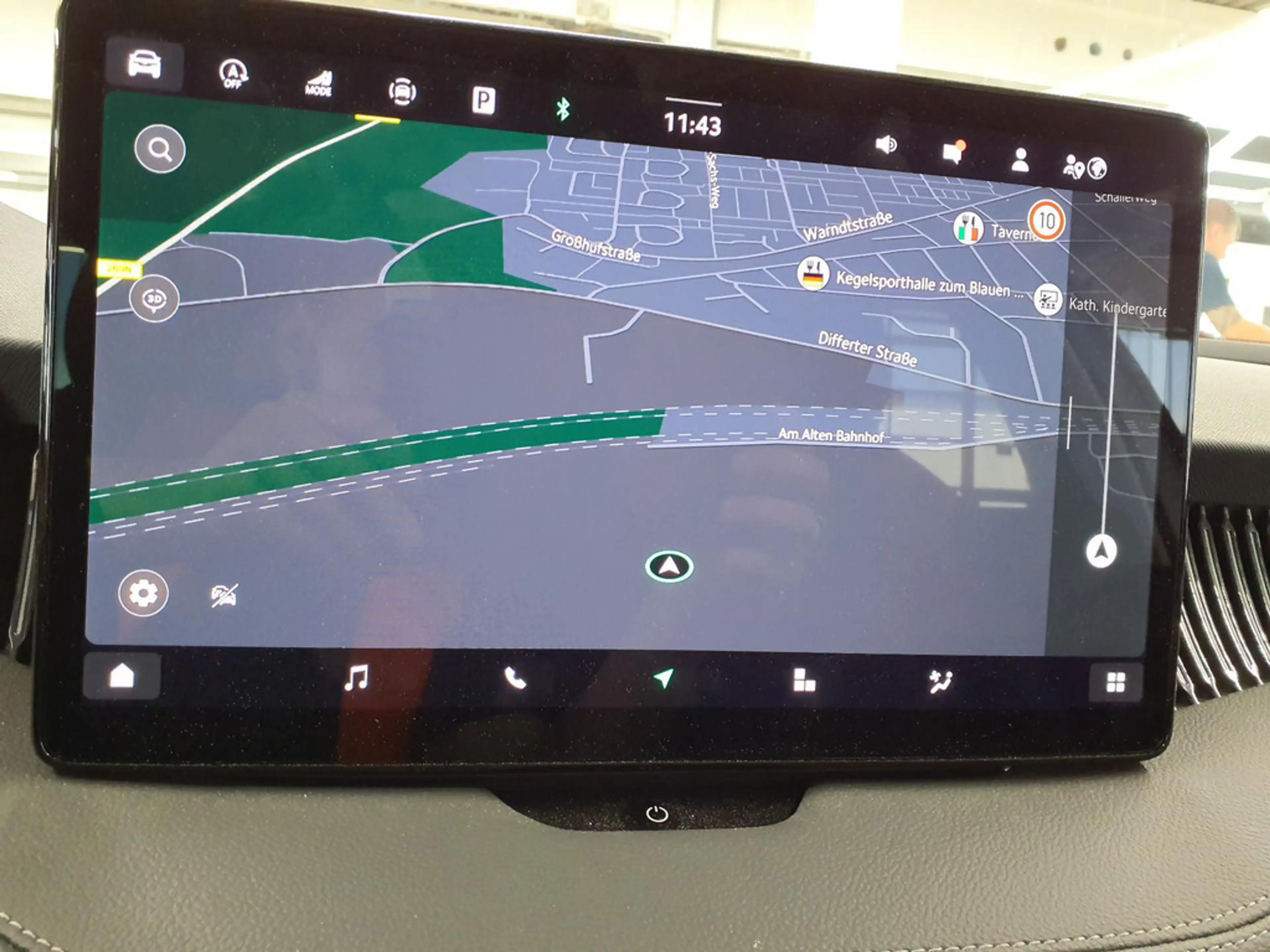 Skoda Superb Combi 2.0 TDI L&K MATRIX-LED AHK PANO — photo 6