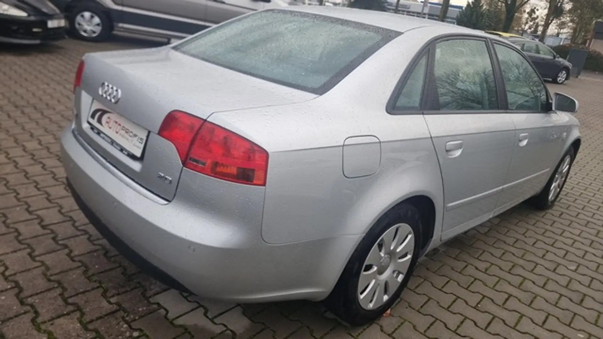 Audi A4 2.0 multitronic AUTOMATIK+ XENON+ NAVI 1.Hand Zilver - 2