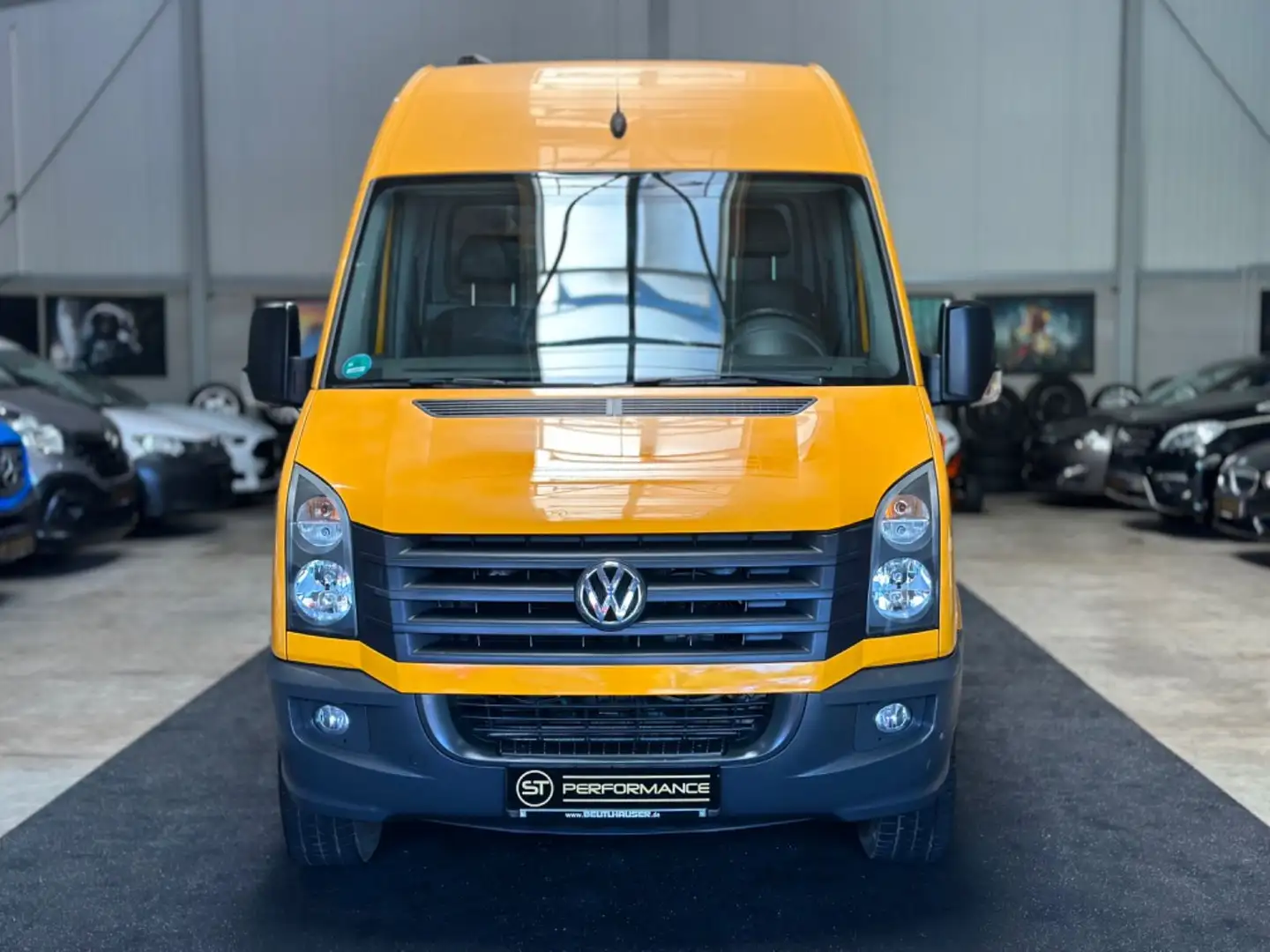 Volkswagen Crafter 35 mittel L2H2 Hochdach KLIMA 1HAND AHK Sarı - 2