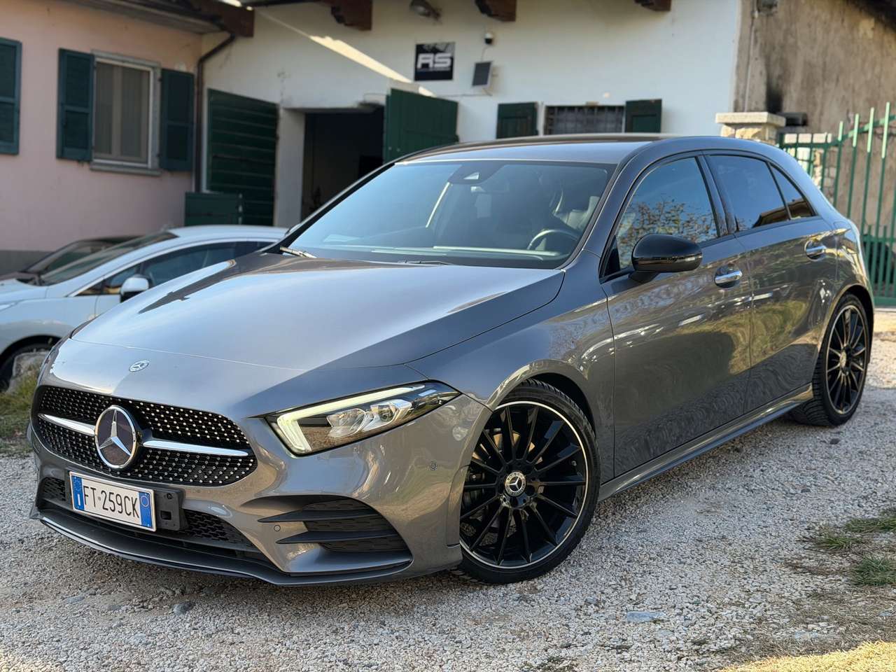 Mercedes-Benz A 180 A 180 d Automatic Premium