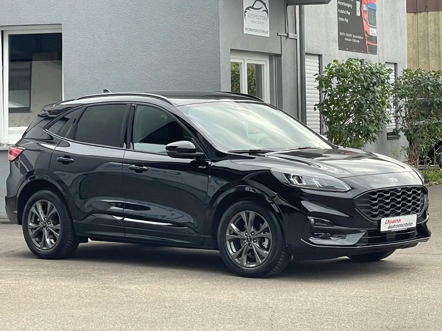 Ford Kuga 2.0EcoBlue ST-Line X Aut HuD AHK Neuwertig! Schwarz - 2