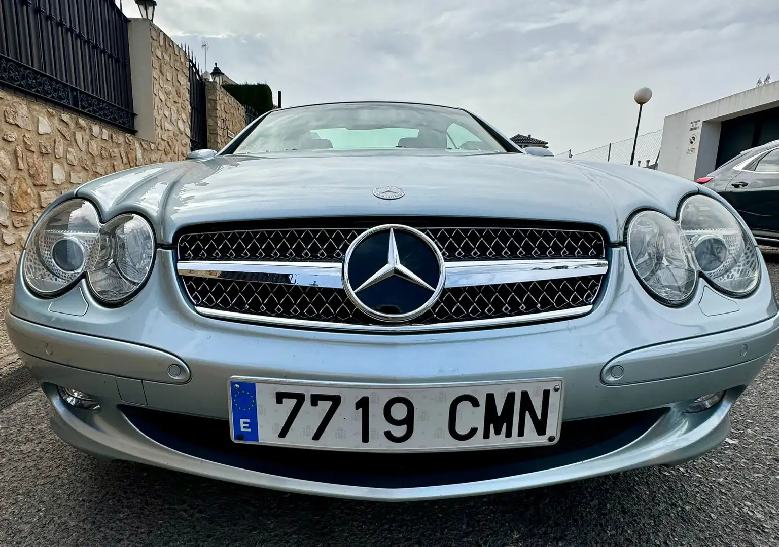 Mercedes-Benz SL 350 Aut. Šedá - 2