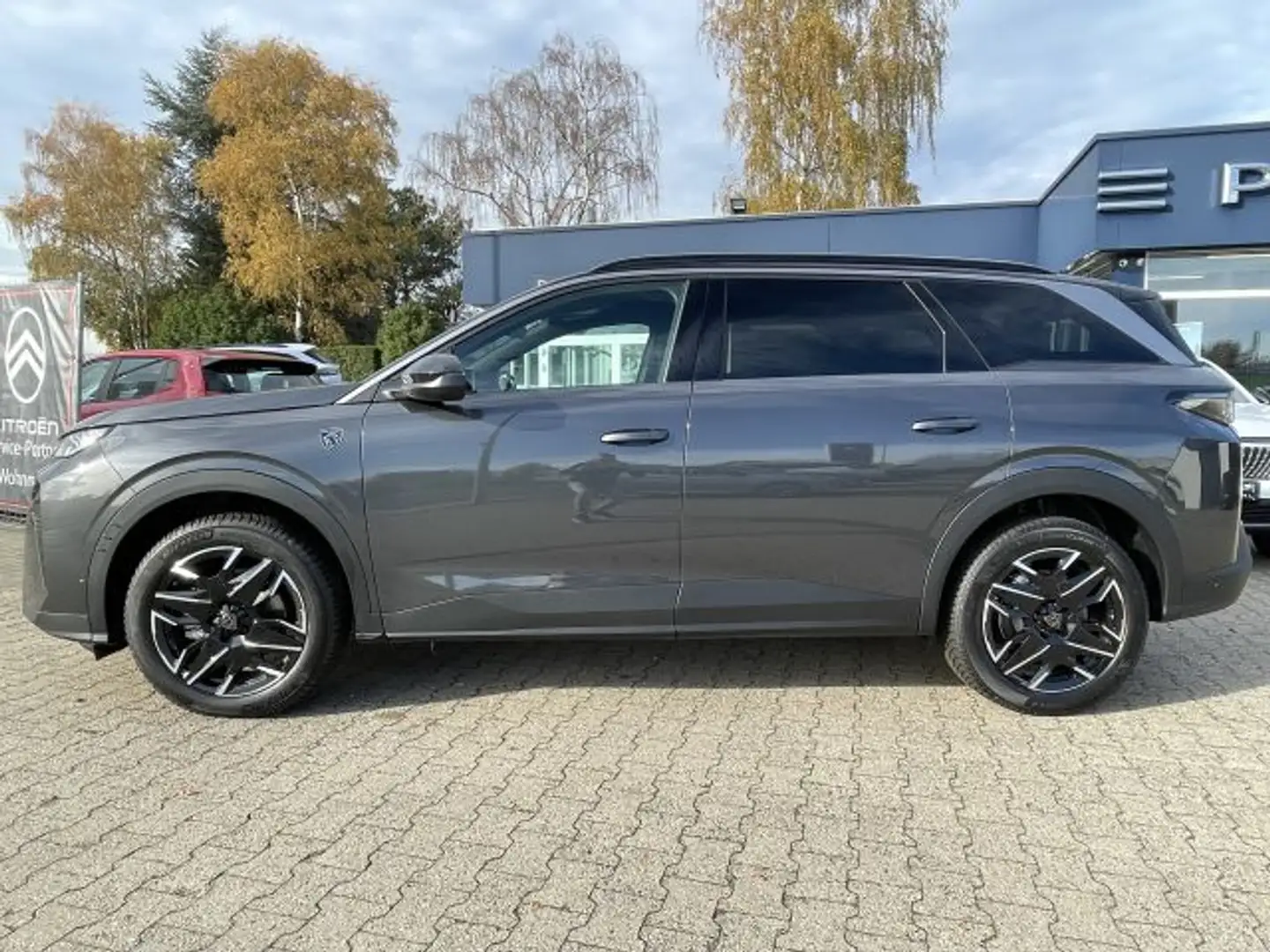 Peugeot 5008 Hybrid 145 e-DSC6 GT Grau - 2