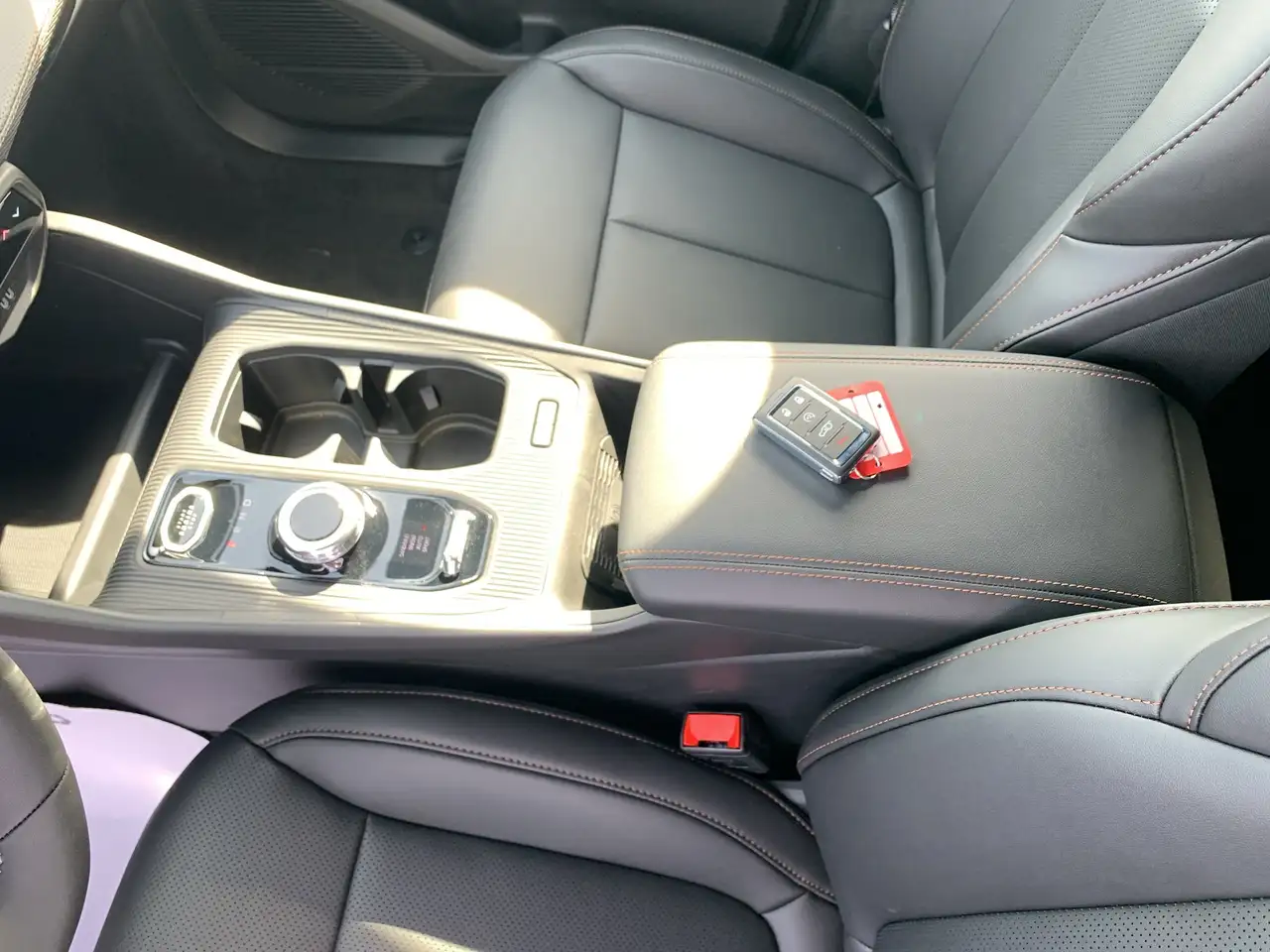 Jeep Cherokee снимка Jeep Cherokee