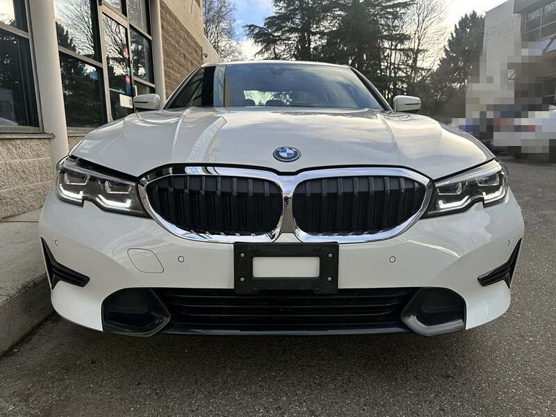 2022 BMW 3 Series 330e xDrive Plug-In Hybrid LOW KM alt 2