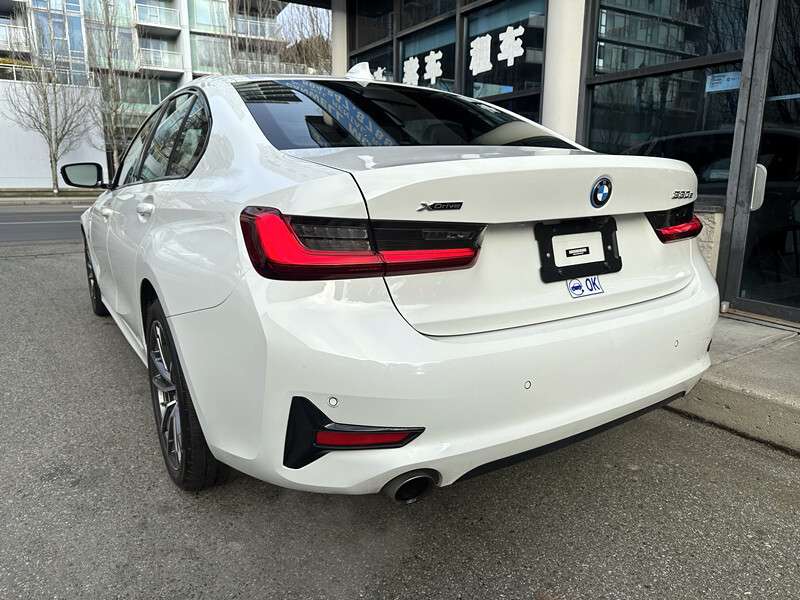 2022 BMW 3 Series 330e xDrive Plug-In Hybrid LOW KM alt 5