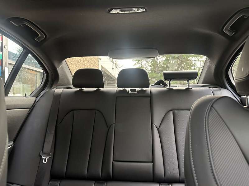 2022 BMW 3 Series 330e xDrive Plug-In Hybrid LOW KM thumb 26