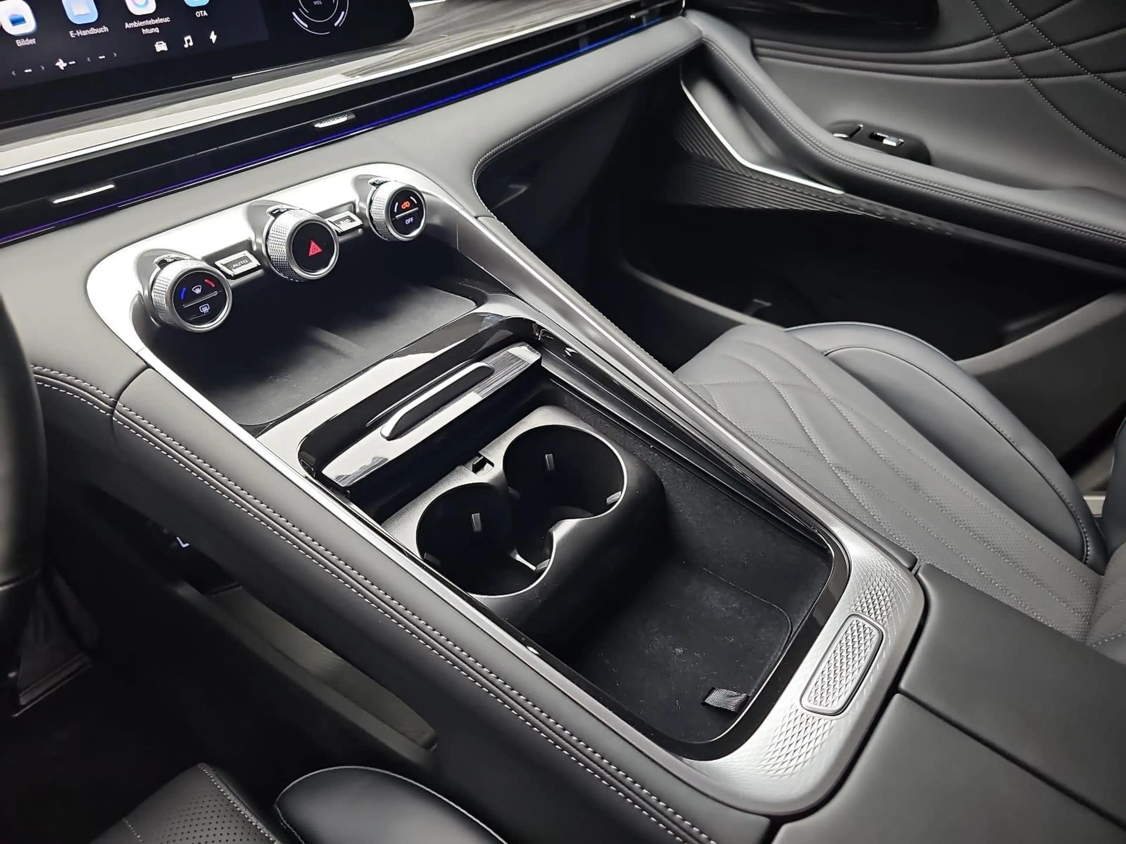 Omoda 9 9 PLUG-IN-HYBRID PREMIUM — photo 13