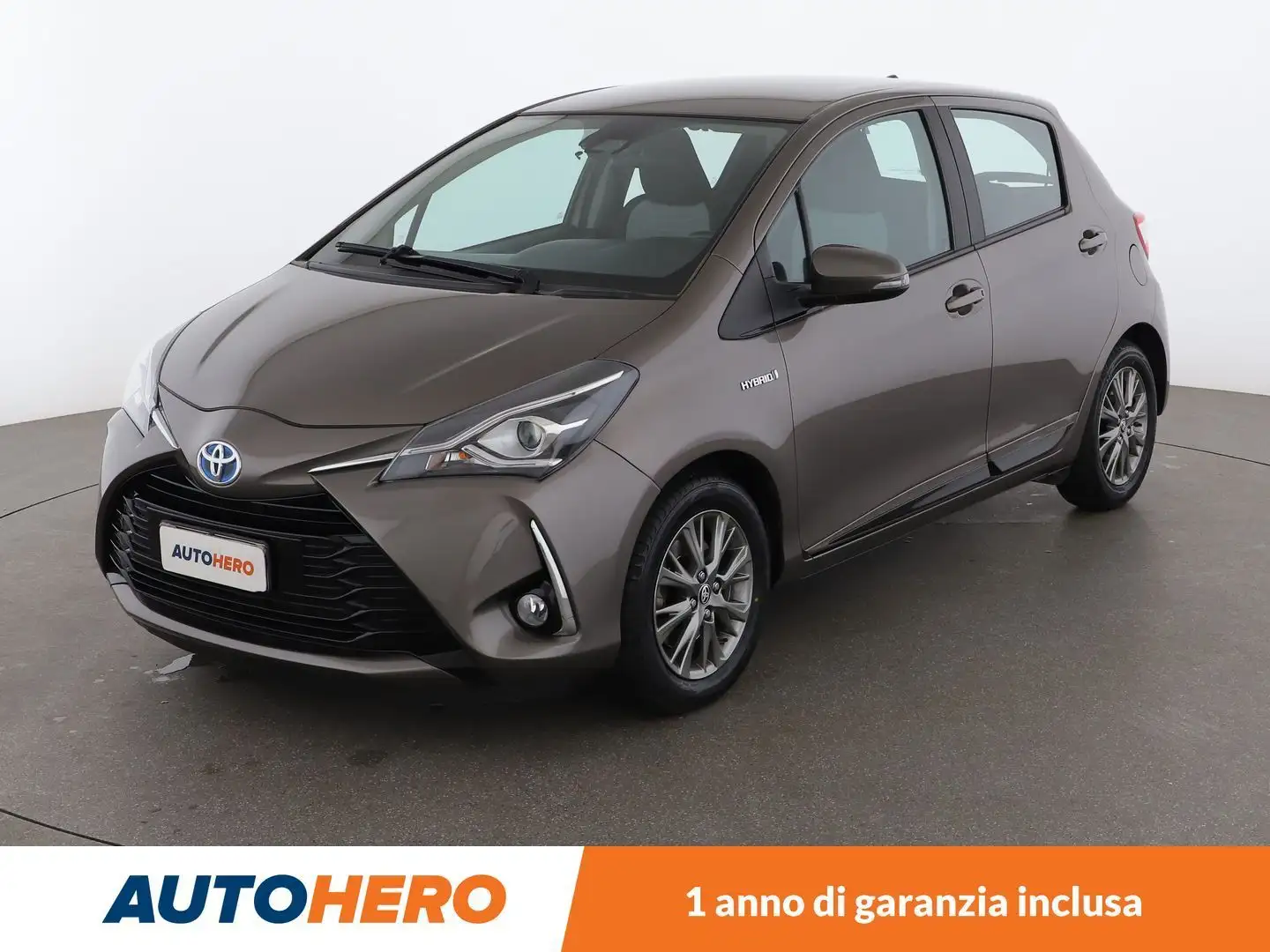 Toyota Yaris 1.5 Hybrid Active FHEV Grigio - 1