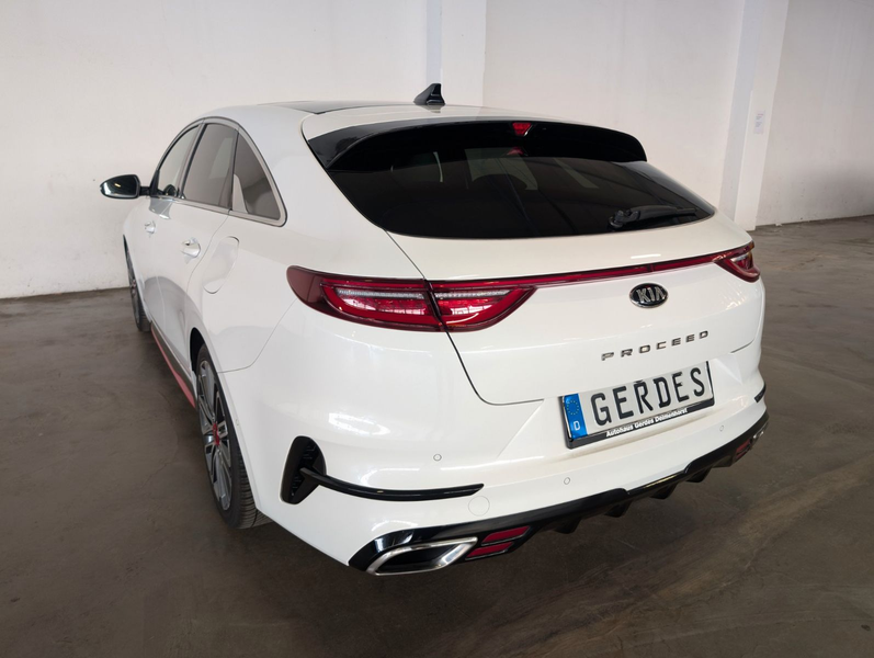 Kia ProCeed / pro_cee'd 1.6 T-GDi GT — photo 10