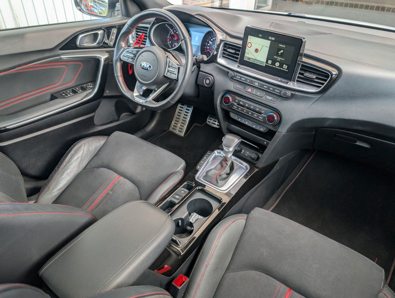 Kia ProCeed / pro_cee'd 1.6 T-GDi GT — photo 15