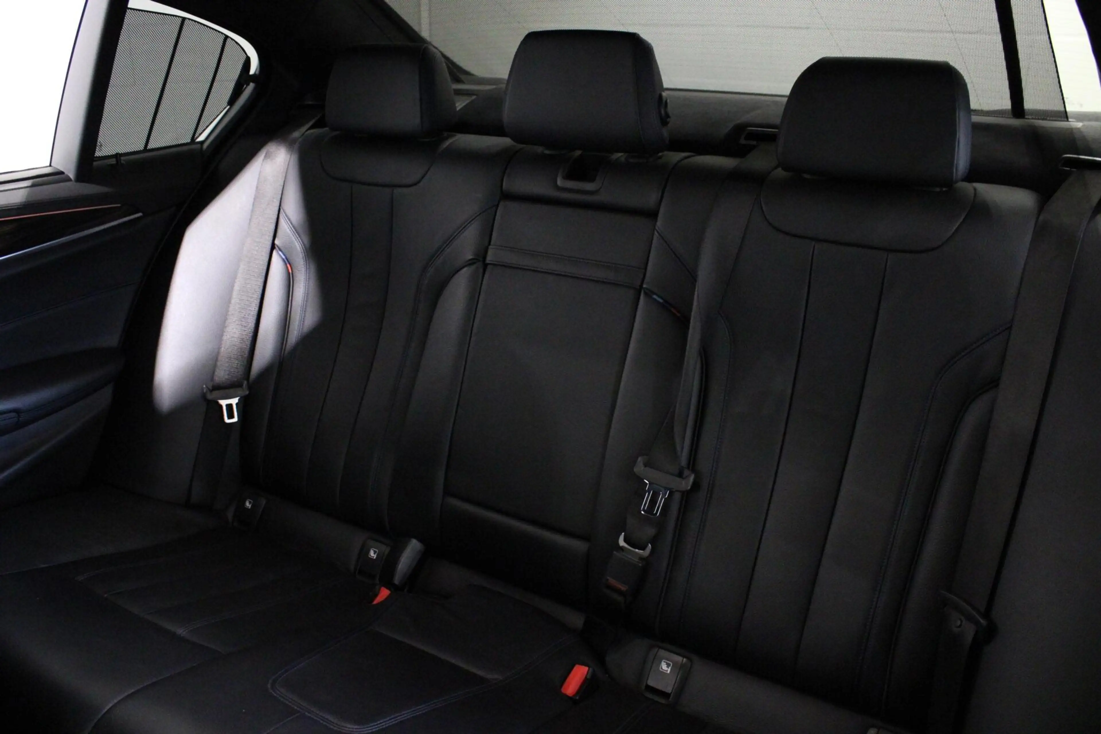 BMW M550 5-serie M550i xDrive High Executive | LEDER | CAME — photo 25