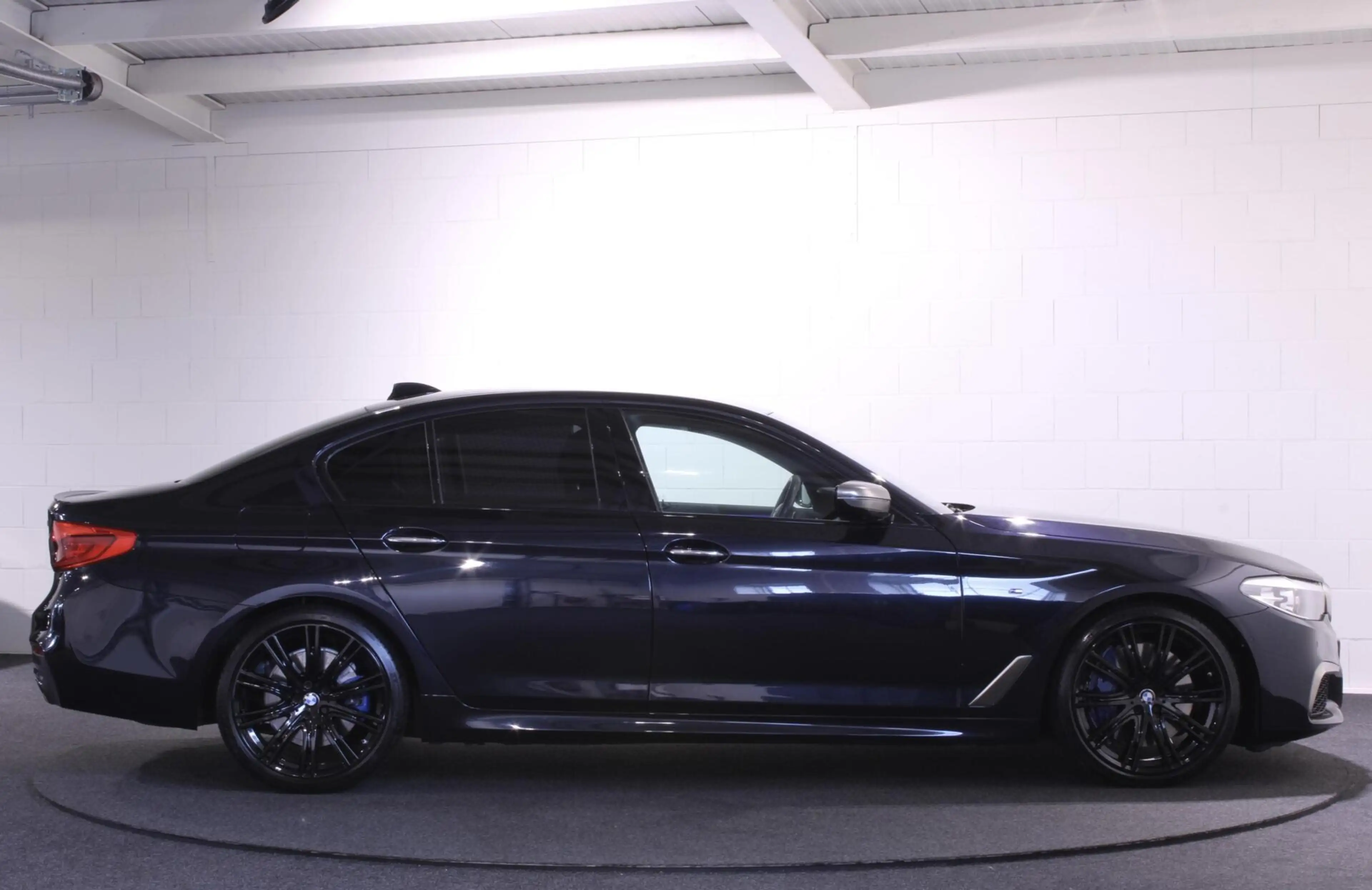 BMW M550 5-serie M550i xDrive High Executive | LEDER | CAME — photo 5