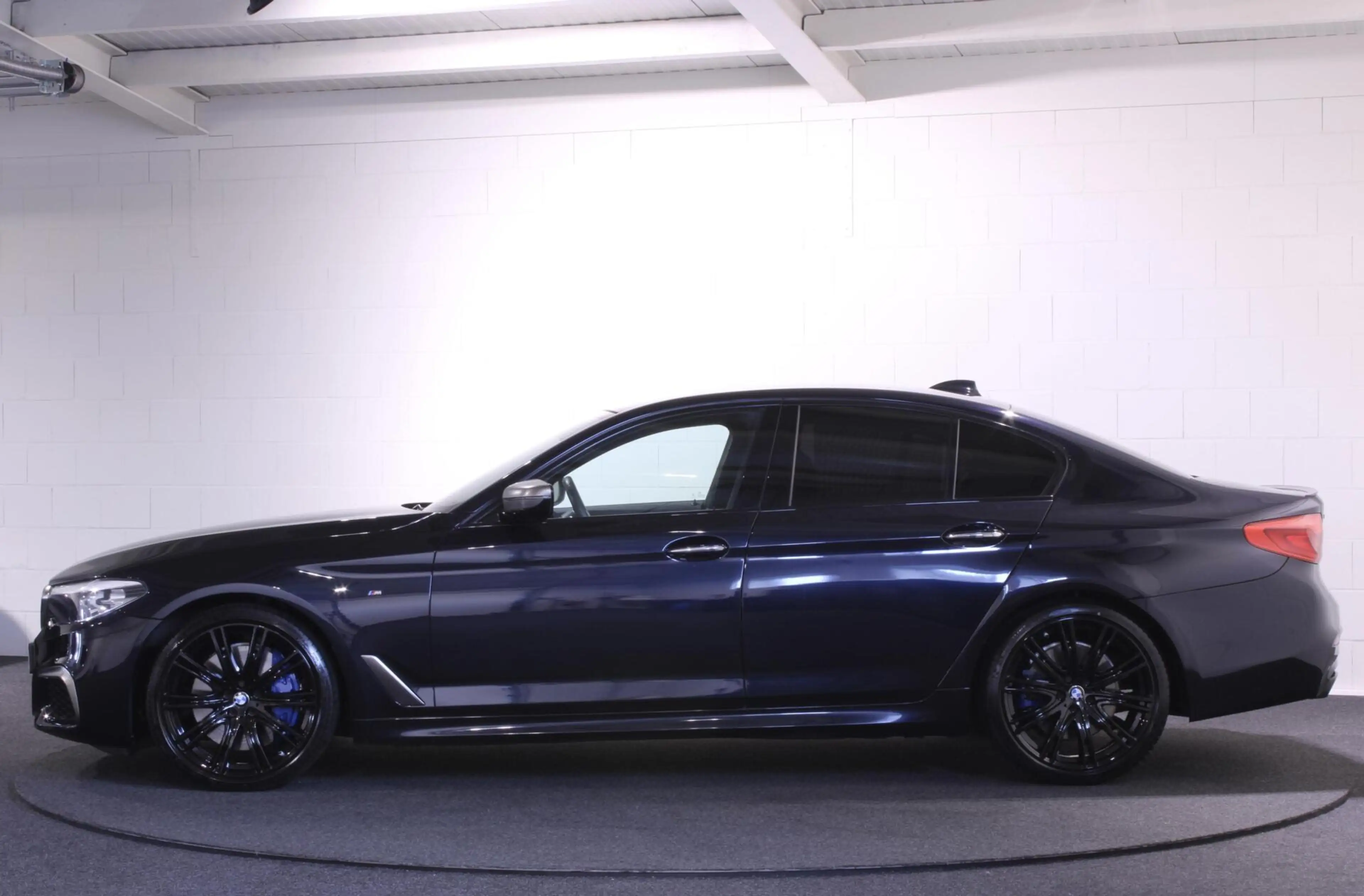 BMW M550 5-serie M550i xDrive High Executive | LEDER | CAME — photo 6
