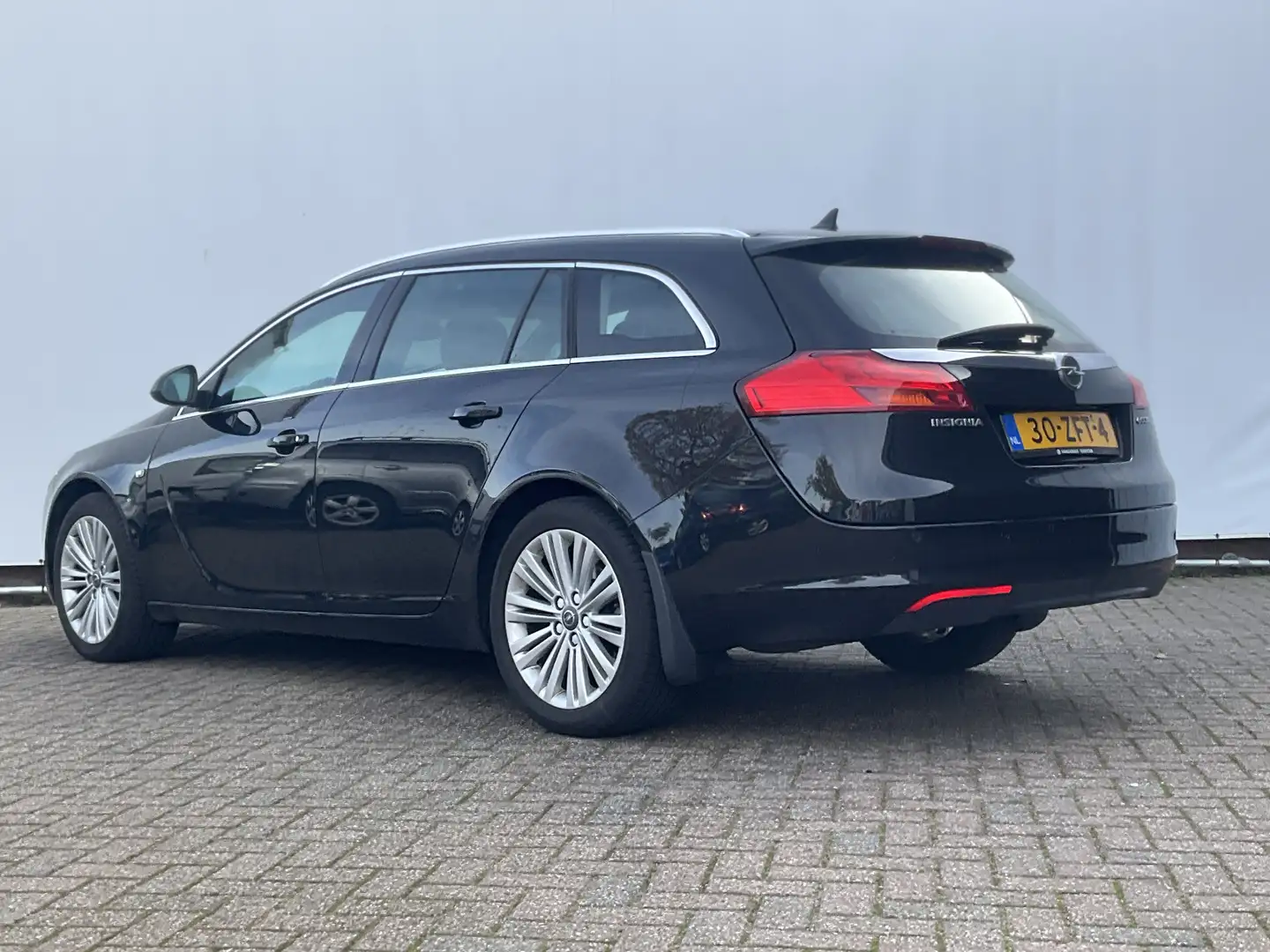 Opel Insignia Sports Tourer 1.4 Turbo EcoFLEX Business+ Nav/Crui Zwart - 2