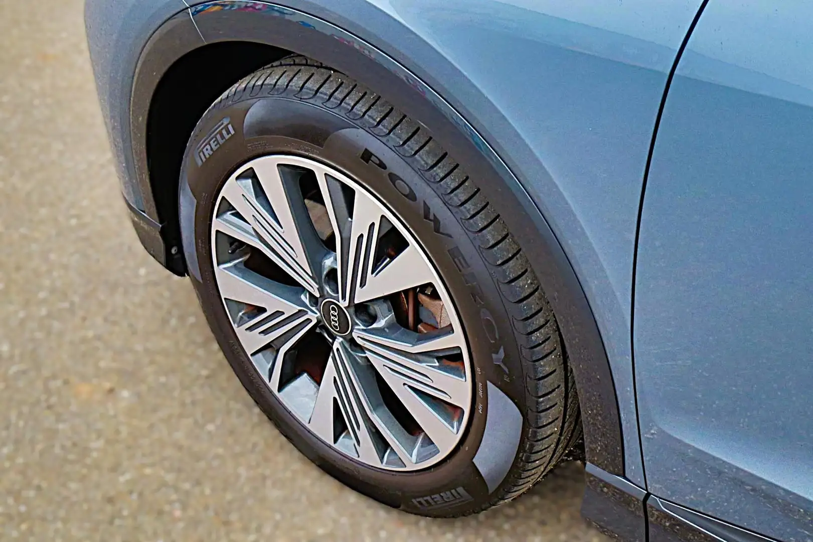 Audi Q4 e-tron 40 Advanced edition 77 kWh Leer NAP SOH 93% Camera Blau - 2