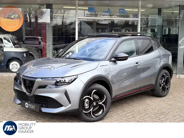 Alfa Romeo Junior 1.2 Turbo Hybrid Ibrida Speciale