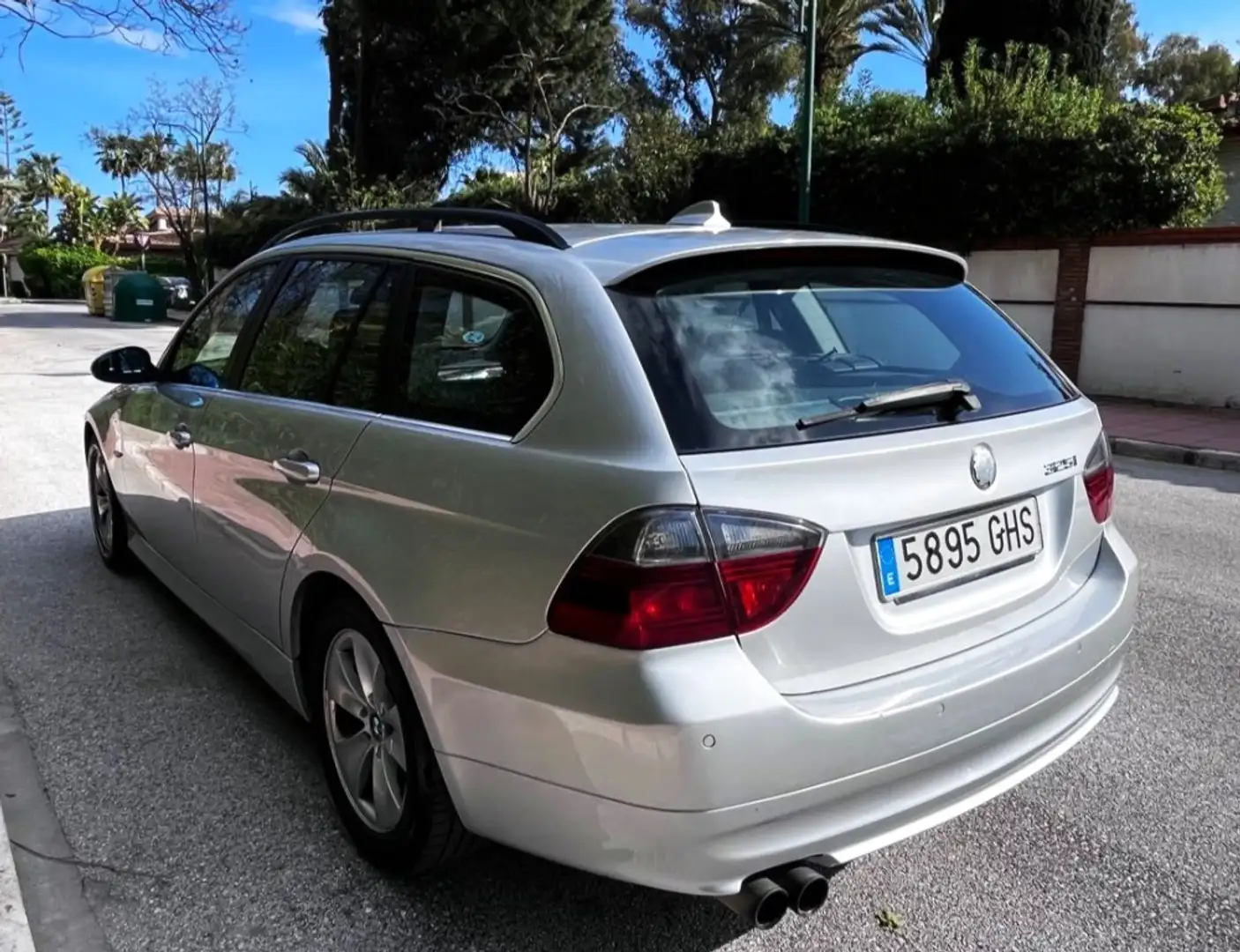 BMW BMW Serie 3 Berlina  Automático de 5 Puertas Gris - 2