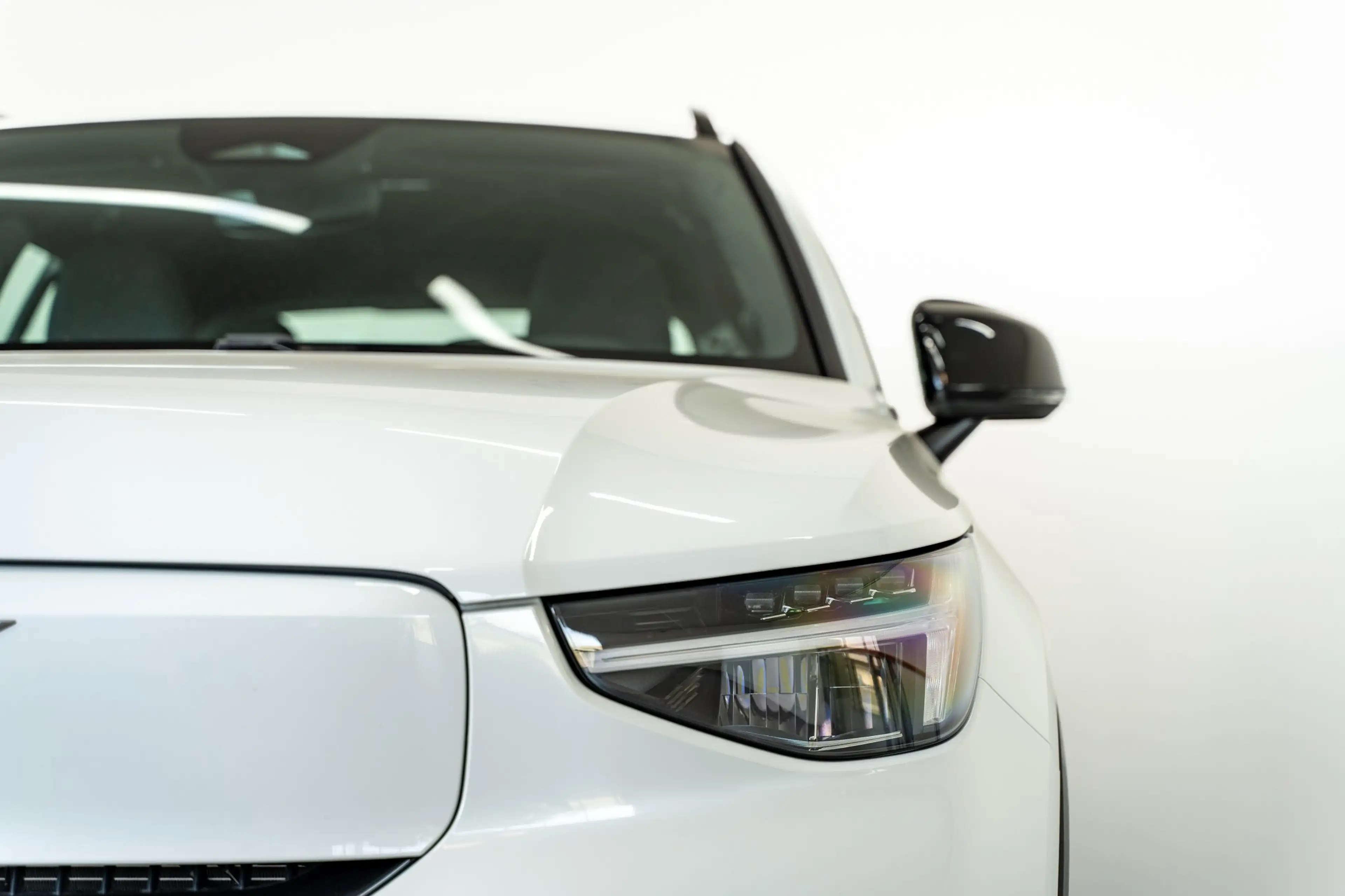 Volvo EX40 252PK Extended Range 82 kWh Plus | Trekhaak | Clim — photo 29