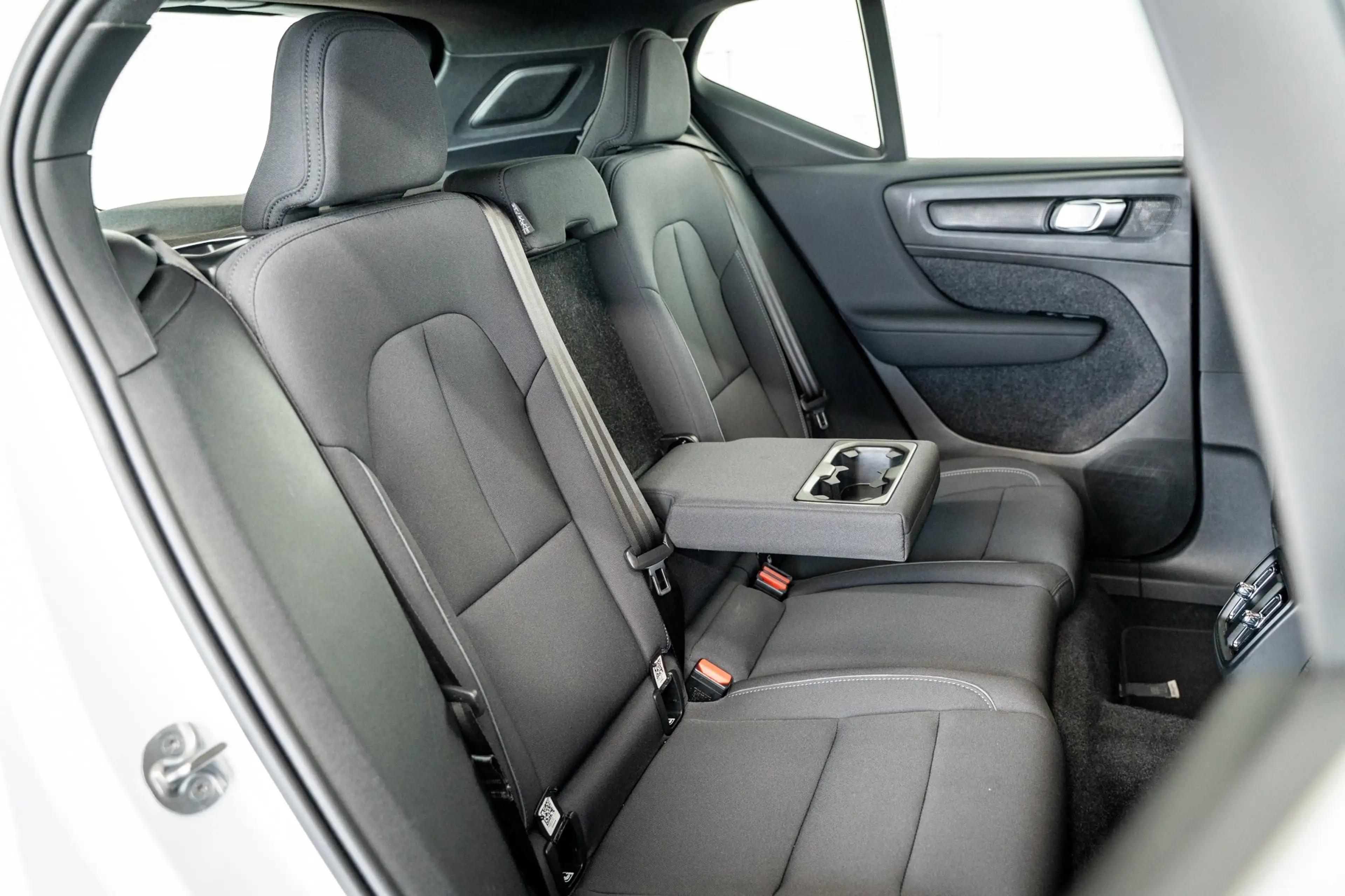 Volvo EX40 252PK Extended Range 82 kWh Plus | Trekhaak | Clim — photo 46