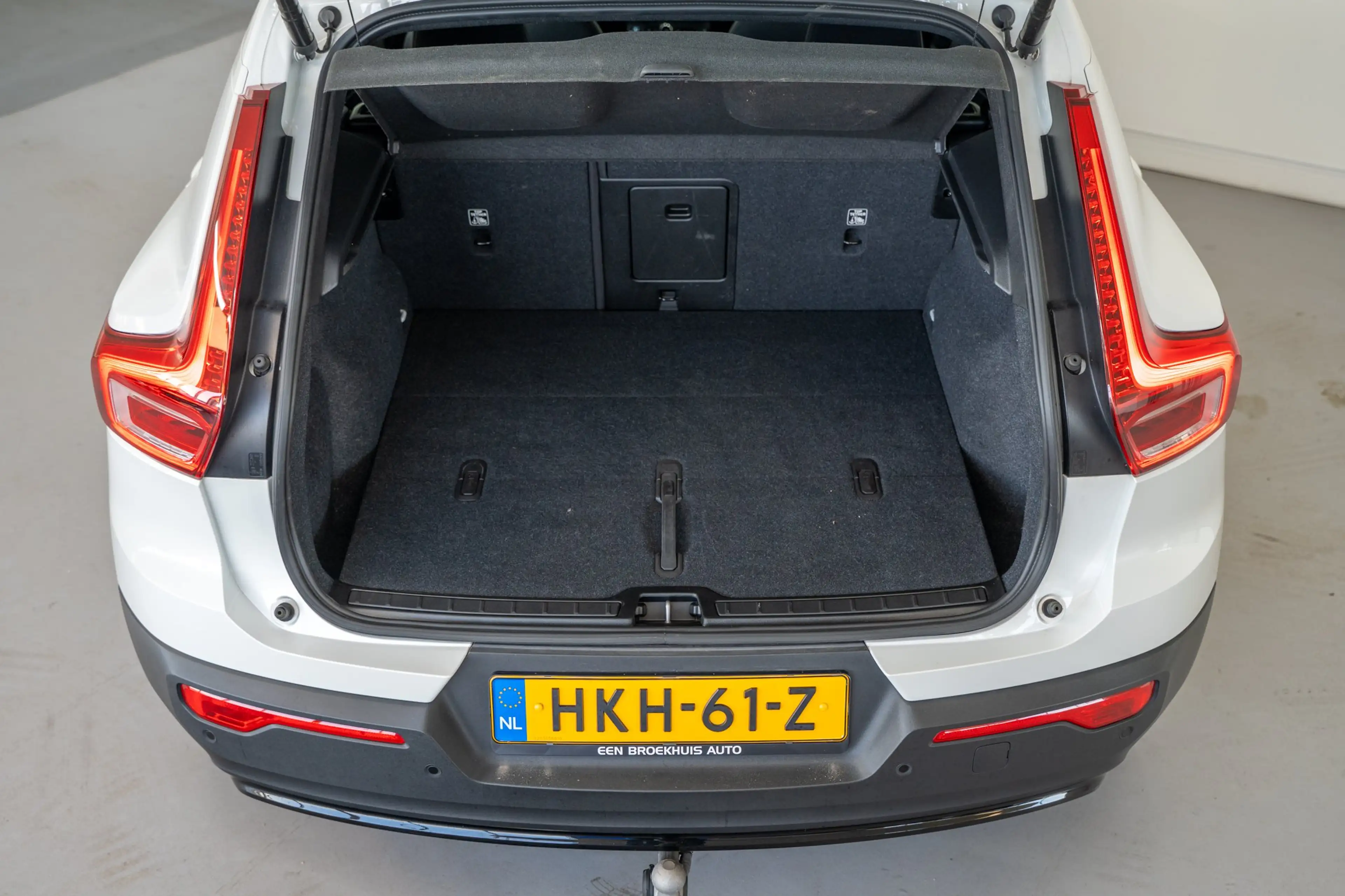 Volvo EX40 252PK Extended Range 82 kWh Plus | Trekhaak | Clim — photo 50