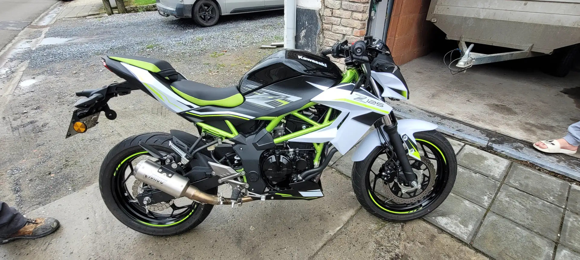 Kawasaki Z 125 Verde - 2