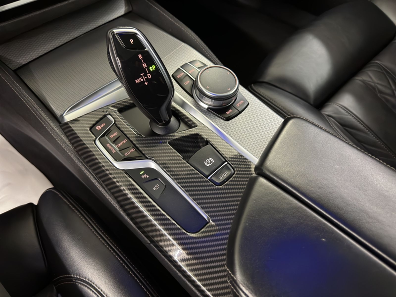 BMW 550 i xDrive"Leder"Navi"LED-Schein"Alu"360Kamer — photo 15