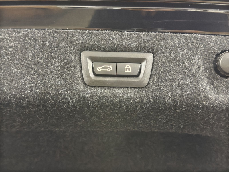 BMW 550 i xDrive"Leder"Navi"LED-Schein"Alu"360Kamer — photo 14