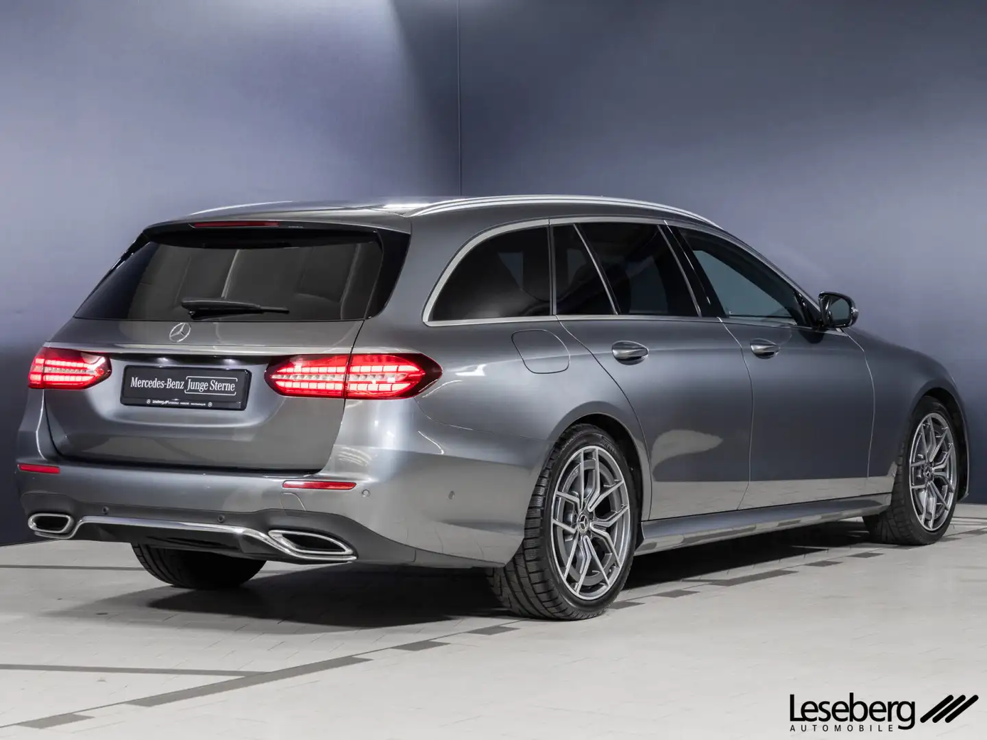 Mercedes-Benz E 220 E 220 d T AMG LED/Distronic/Kamera/SHZ/Ambiente/ Grau - 2