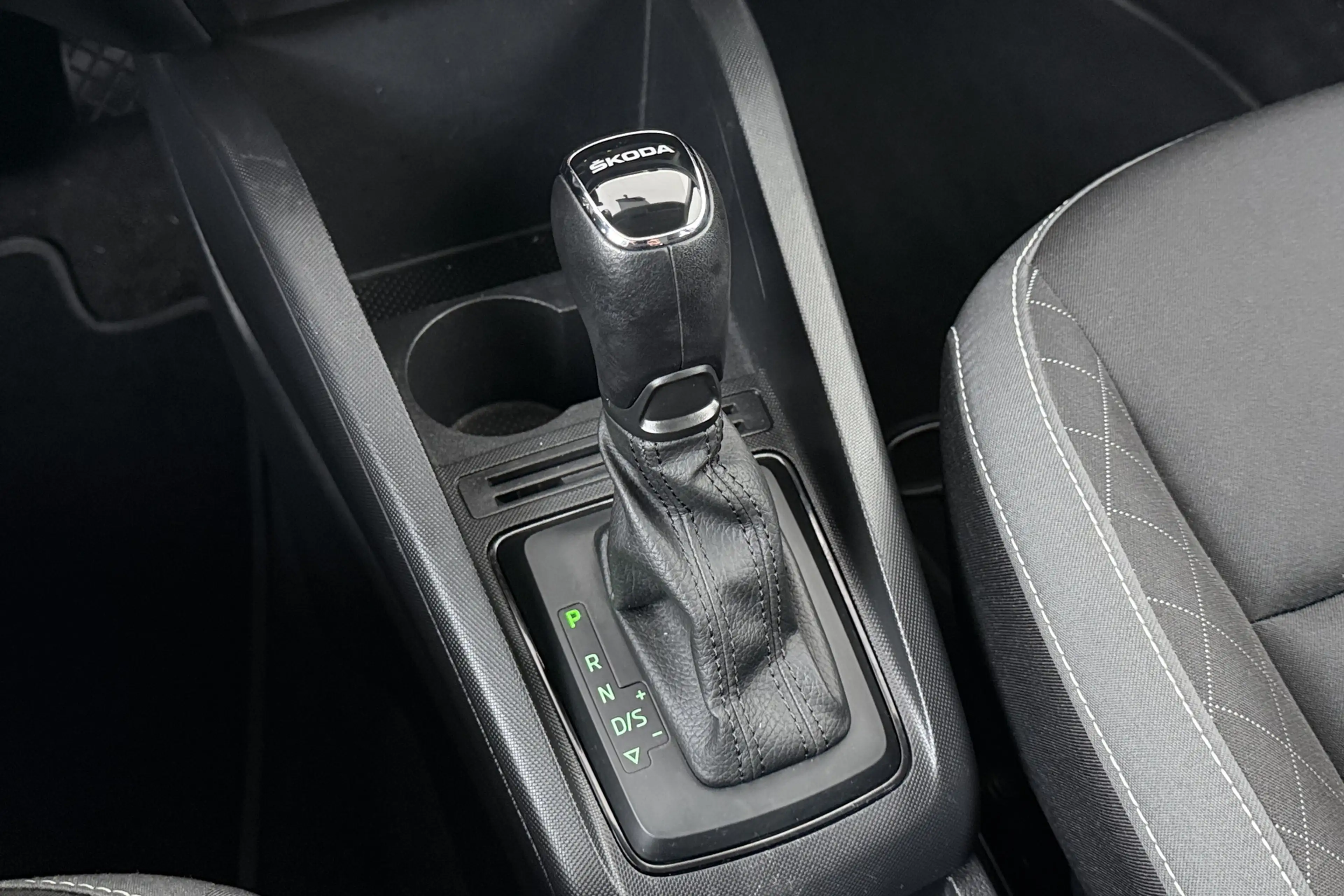 Skoda Fabia Combi 1.0 TSI Aut. Business Carplay Park.Sens Crui — photo 30