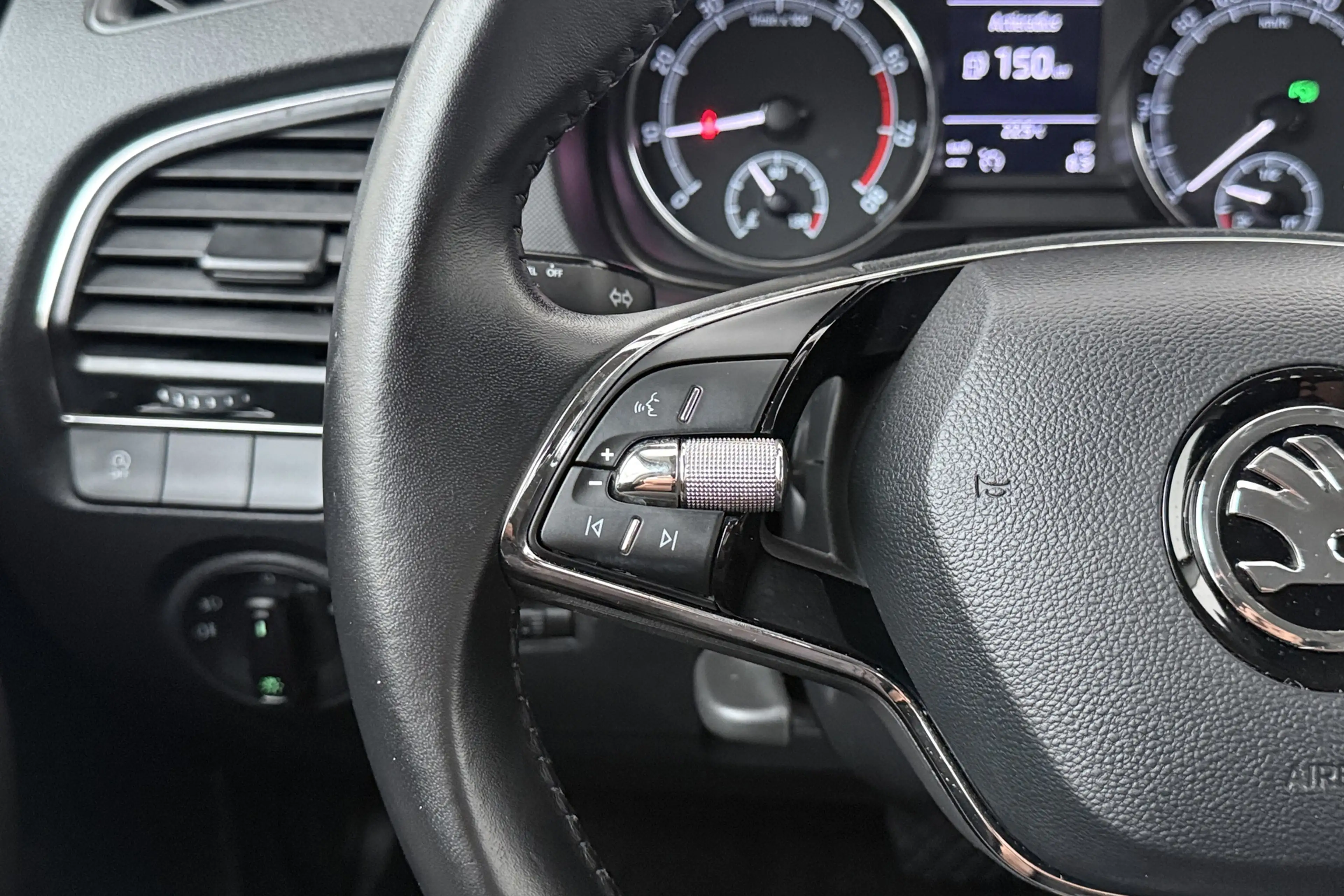Skoda Fabia Combi 1.0 TSI Aut. Business Carplay Park.Sens Crui — photo 18