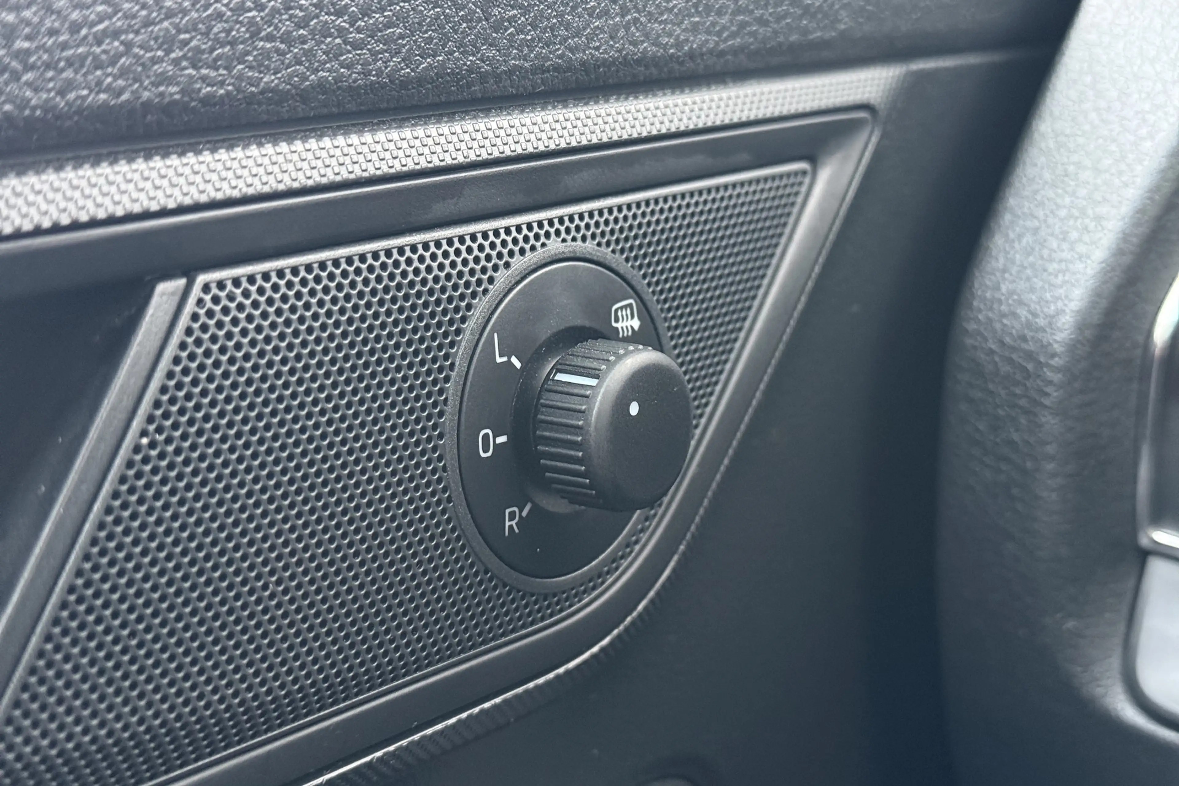 Skoda Fabia Combi 1.0 TSI Aut. Business Carplay Park.Sens Crui — photo 17