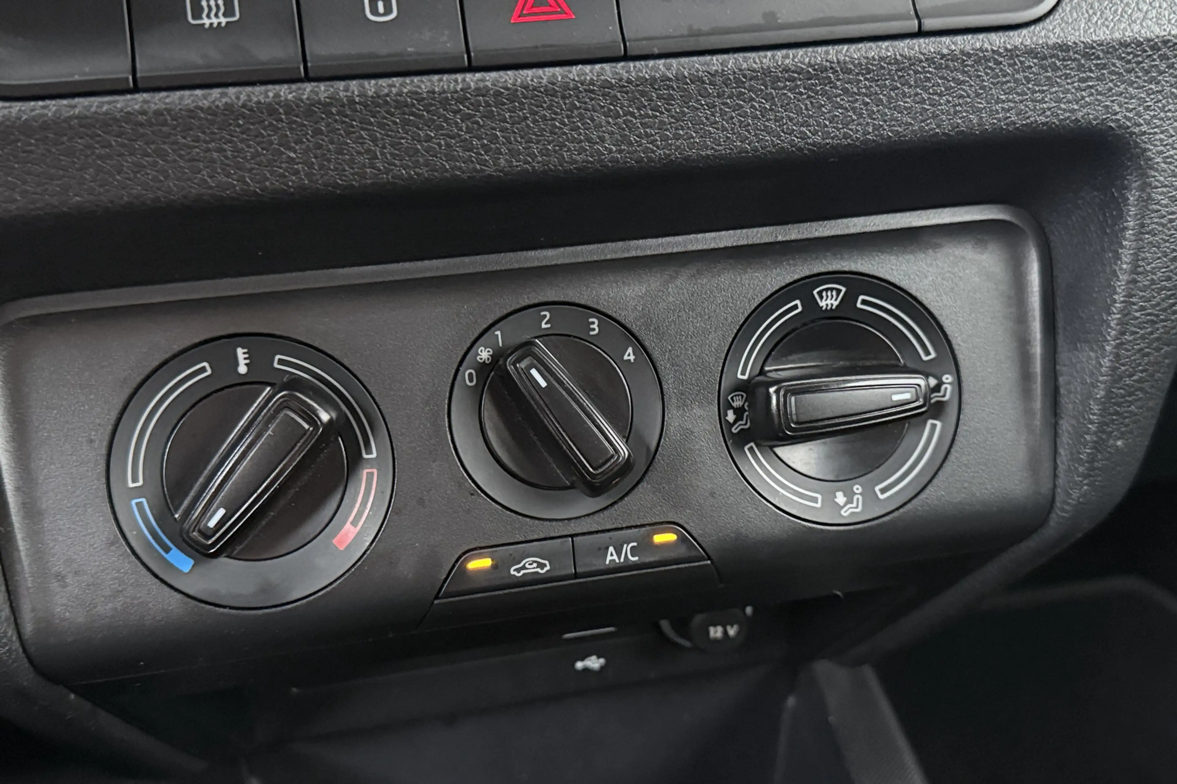 Skoda Fabia Combi 1.0 TSI Aut. Business Carplay Park.Sens Crui — photo 29