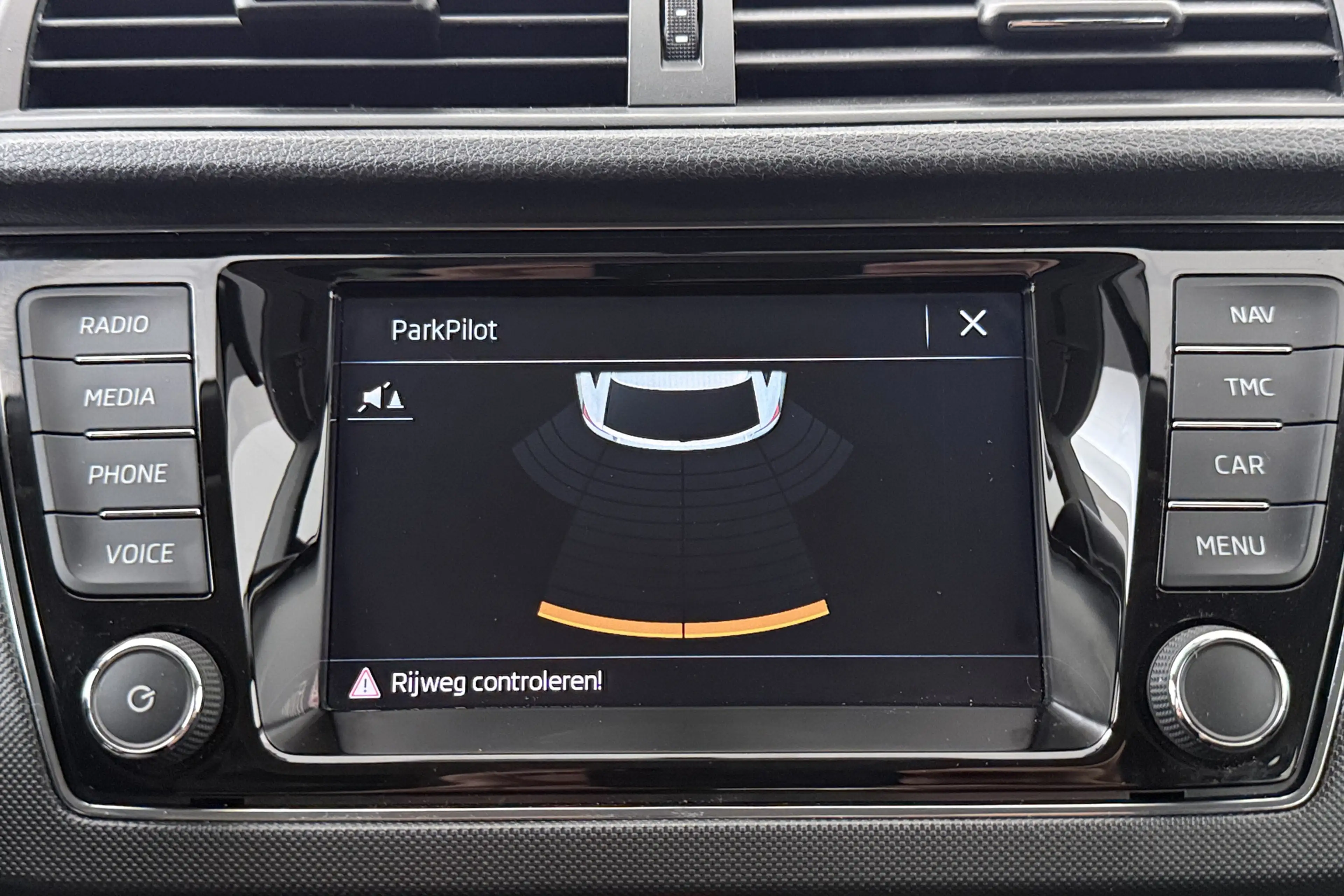 Skoda Fabia Combi 1.0 TSI Aut. Business Carplay Park.Sens Crui — photo 26