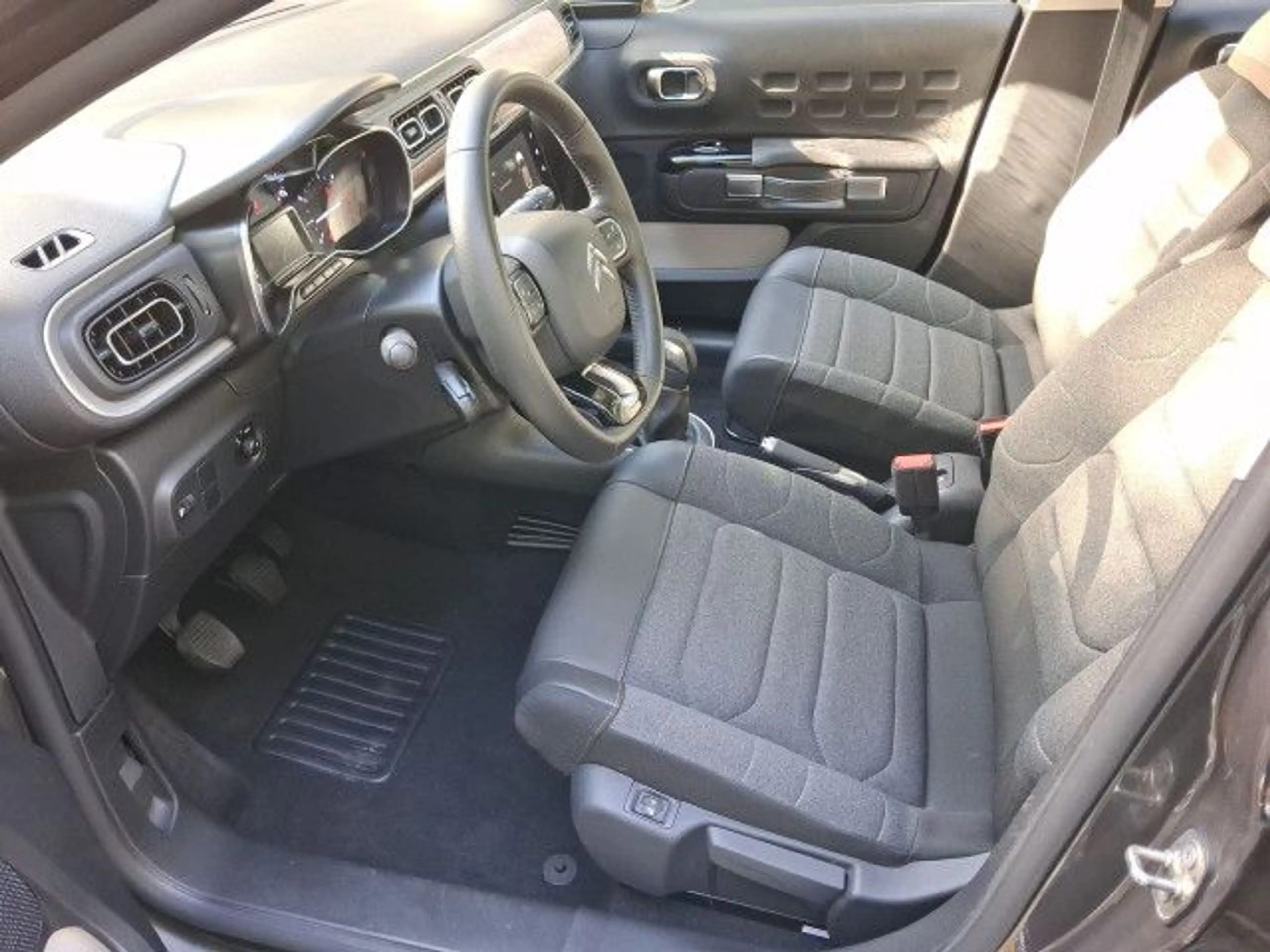 Citroen C35 C3 PT 83 PLUS CarPlay LED Bluetooth Klima — photo 12
