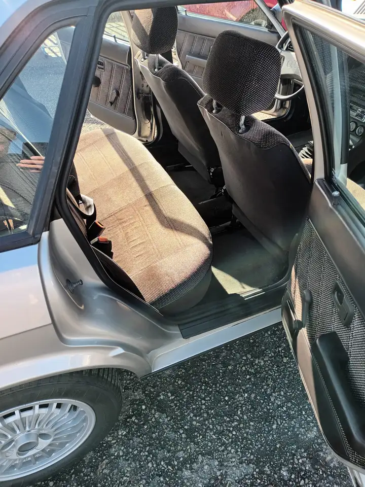 Audi 80 1.3 GL 4p, foto 4