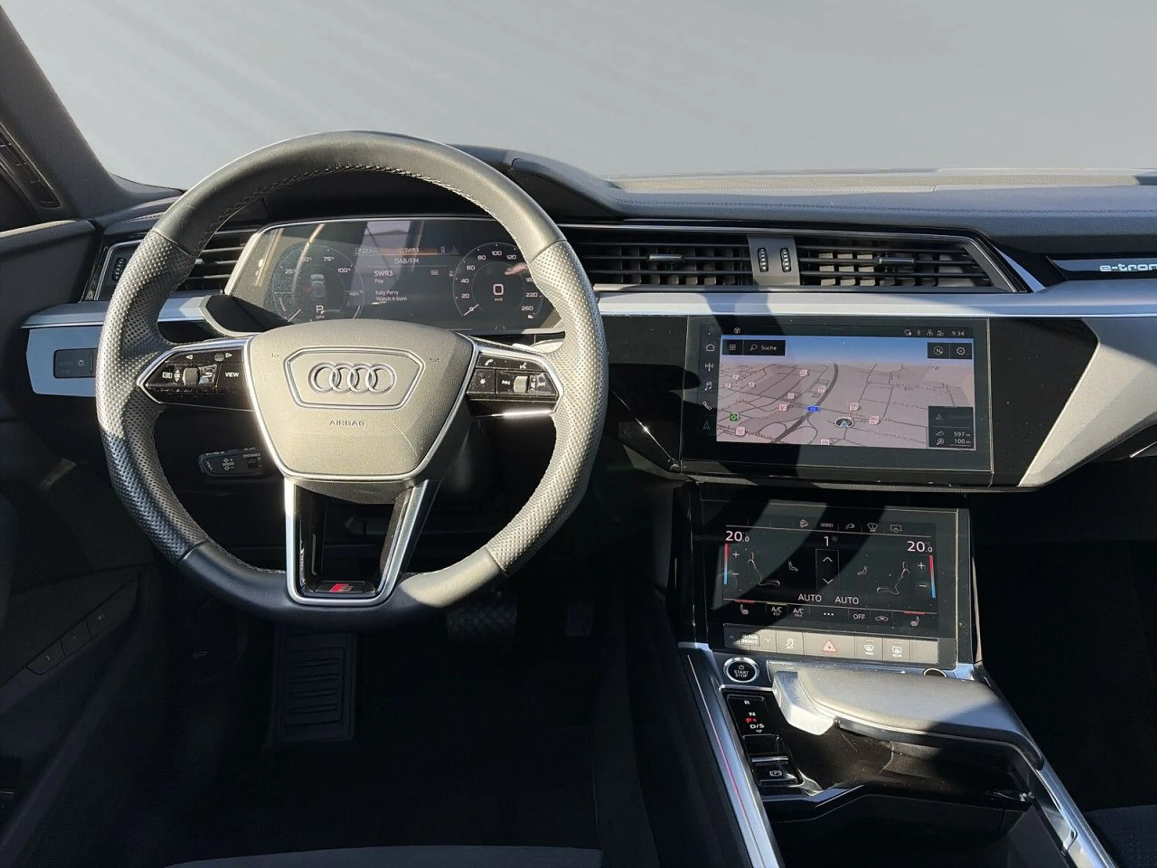 Audi e-tron 50 quattro S line ACC HUD Matrix Kamera LED — photo 7