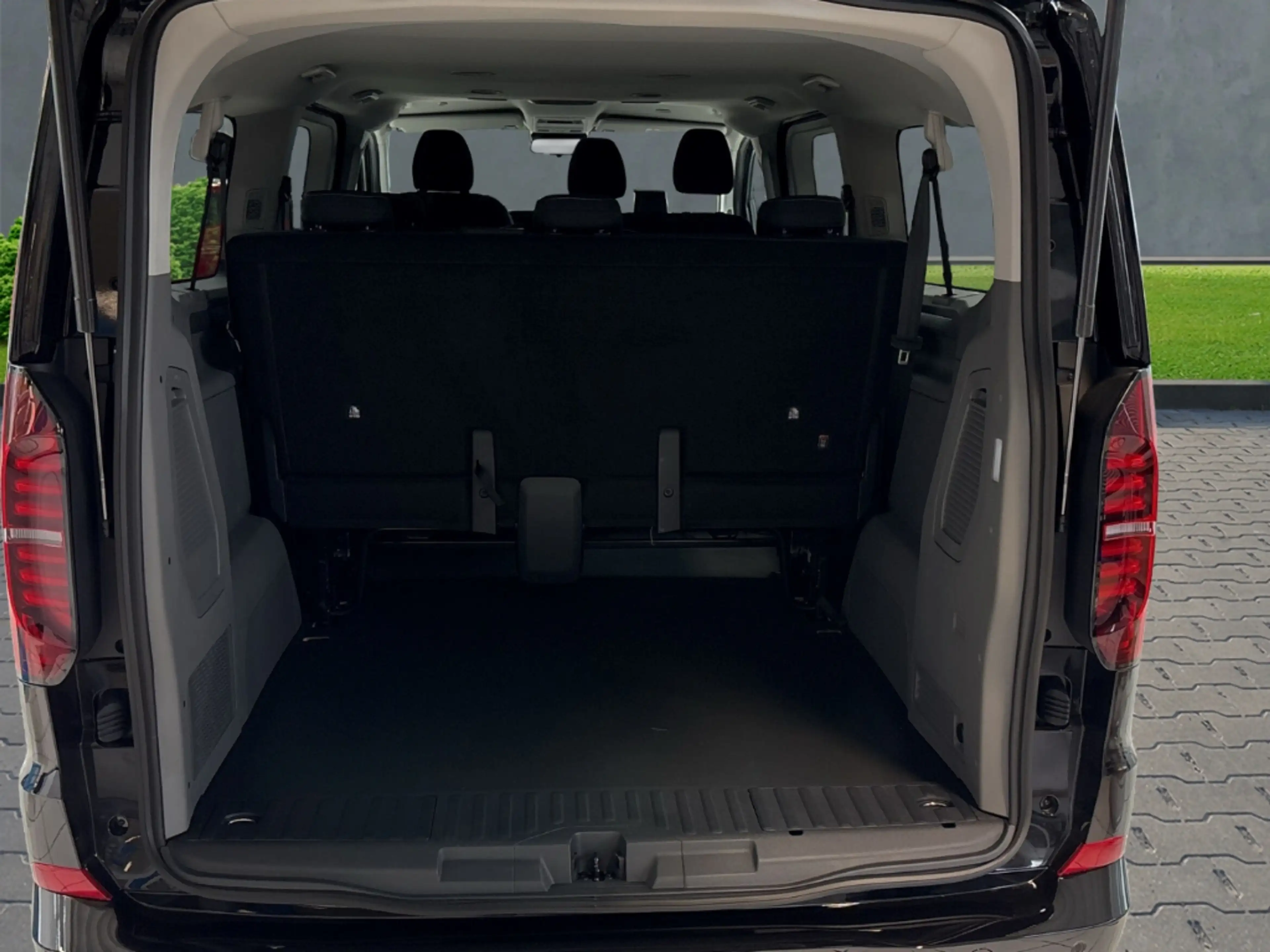 Volkswagen T7 Caravelle 2.0 TDI 125 kW Life LR EU6e — photo 5