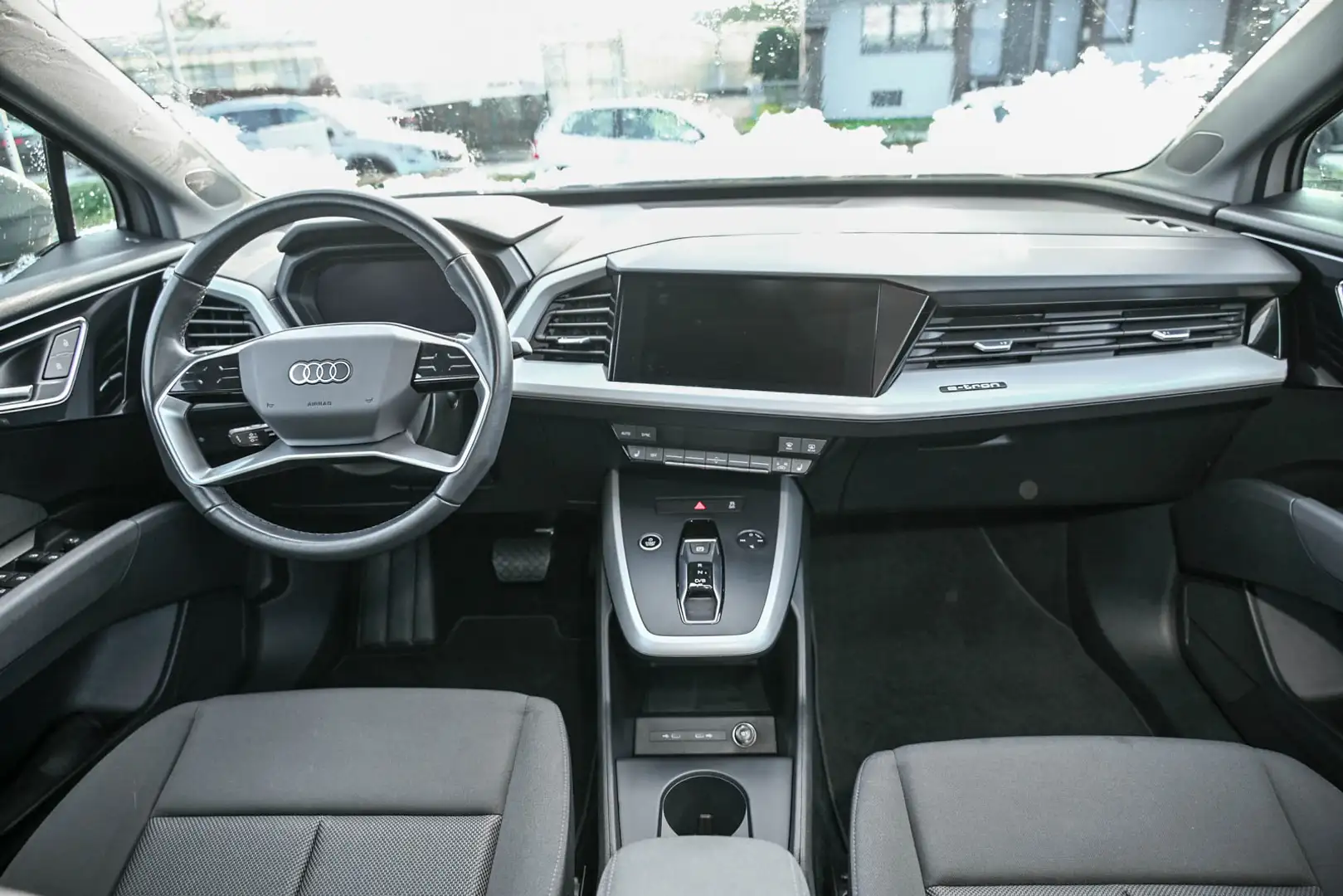 Audi Q4 e-tron 50 quattro Navi Kamera Sitzh Grau - 2