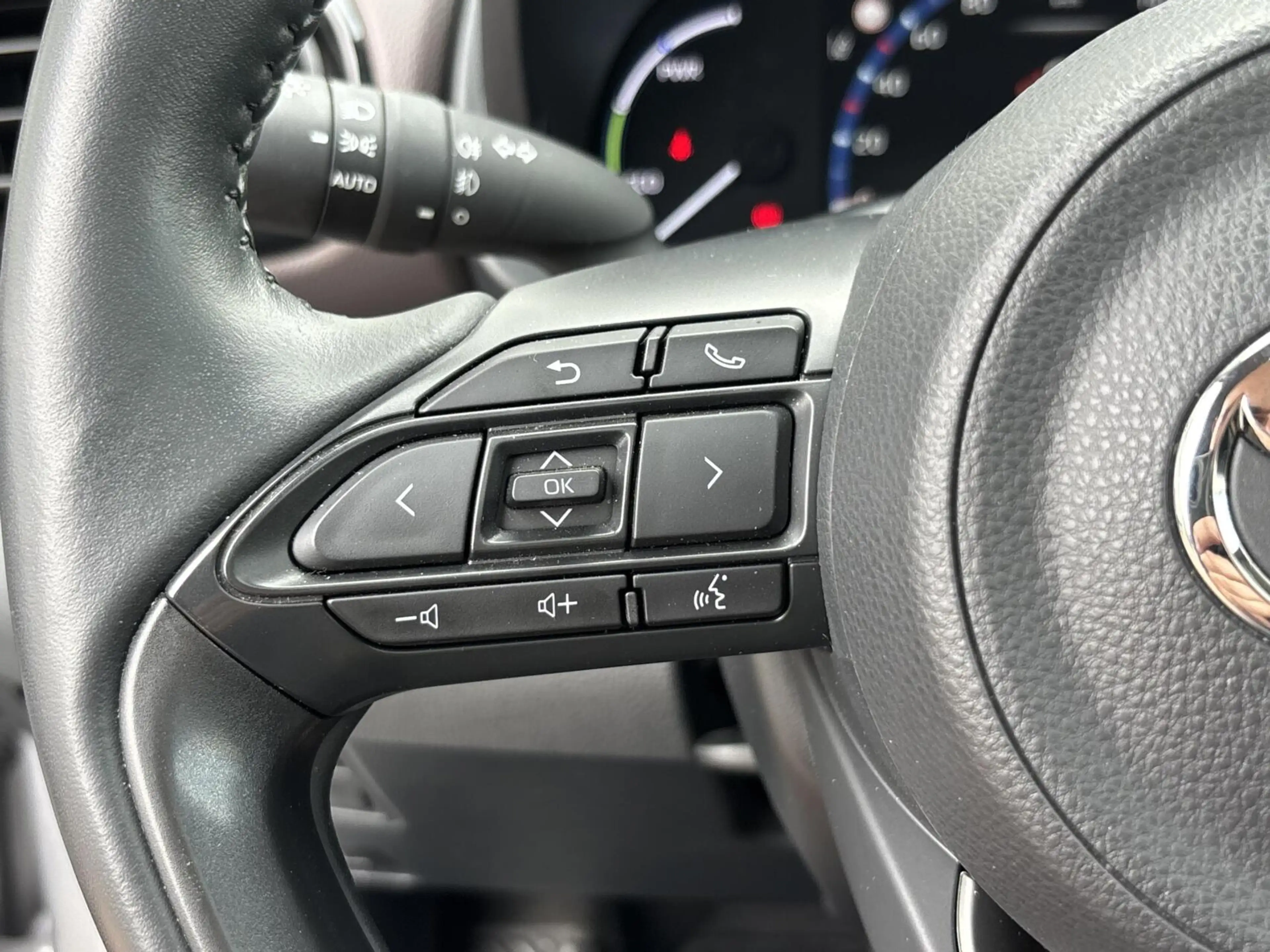 Toyota Yaris Cross 1.5 Hybrid Executive Bi-Tone | Pano | JBL | HUD | — photo 27