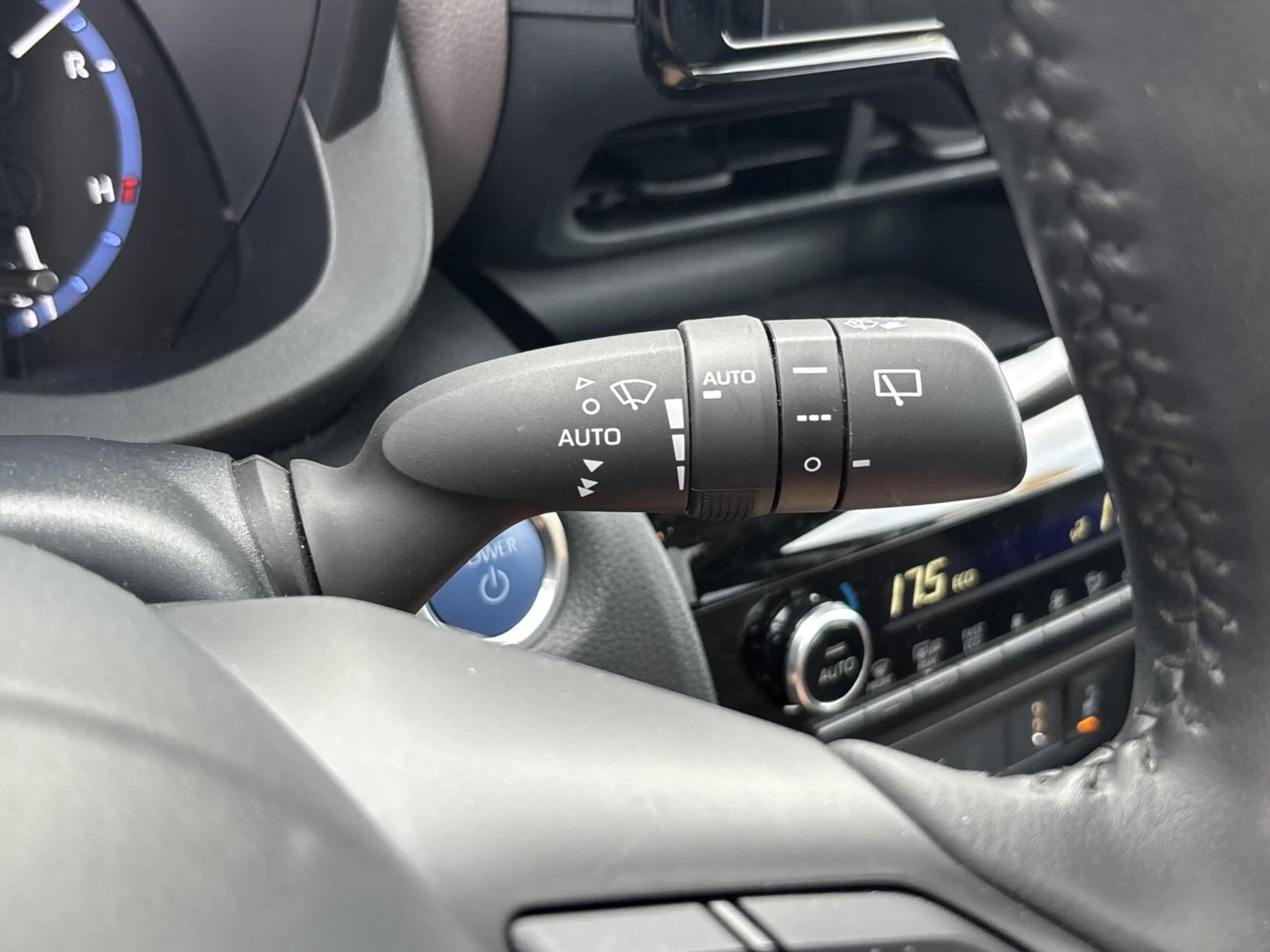 Toyota Yaris Cross 1.5 Hybrid Executive Bi-Tone | Pano | JBL | HUD | — photo 29