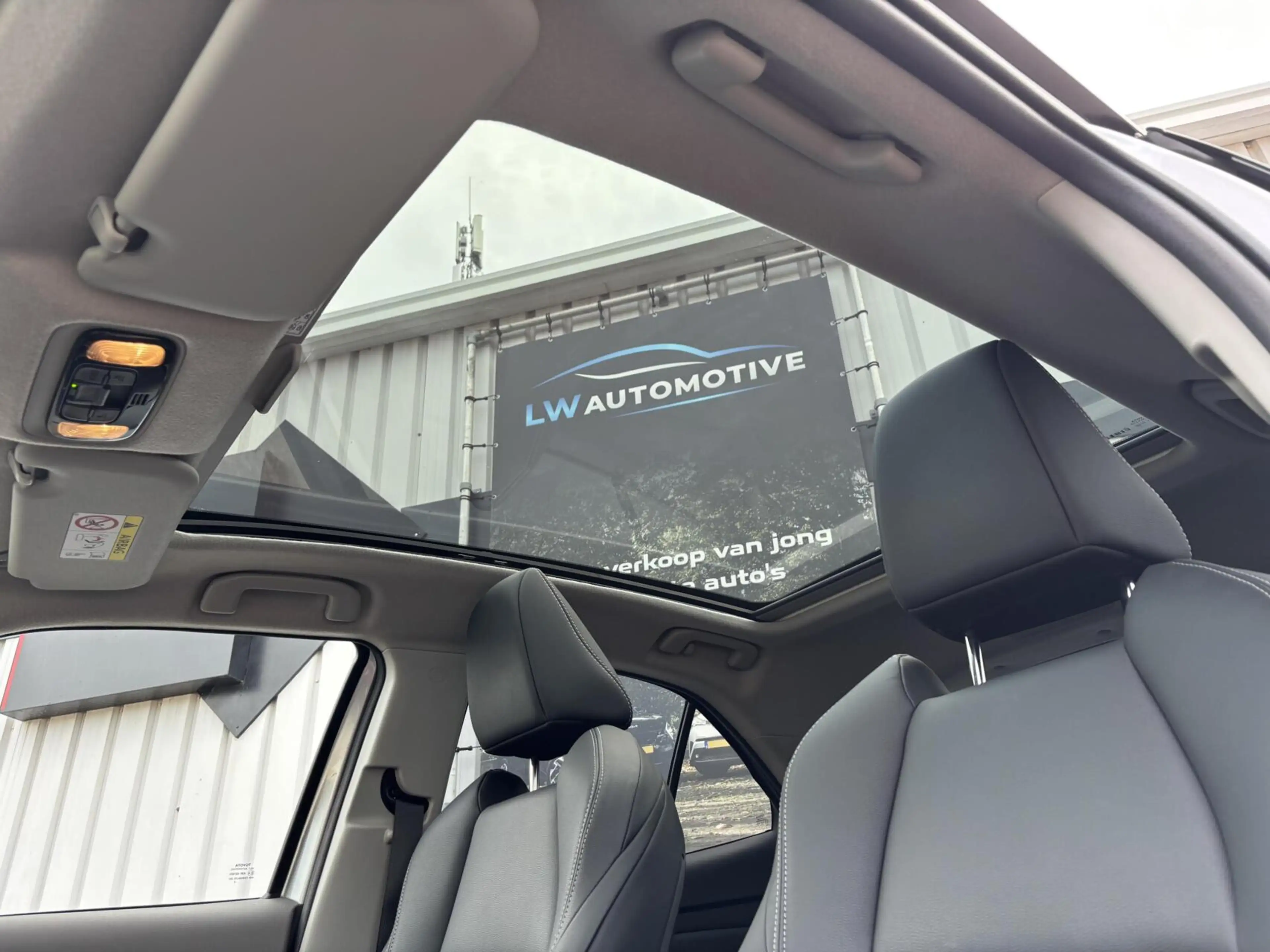 Toyota Yaris Cross 1.5 Hybrid Executive Bi-Tone | Pano | JBL | HUD | — photo 9
