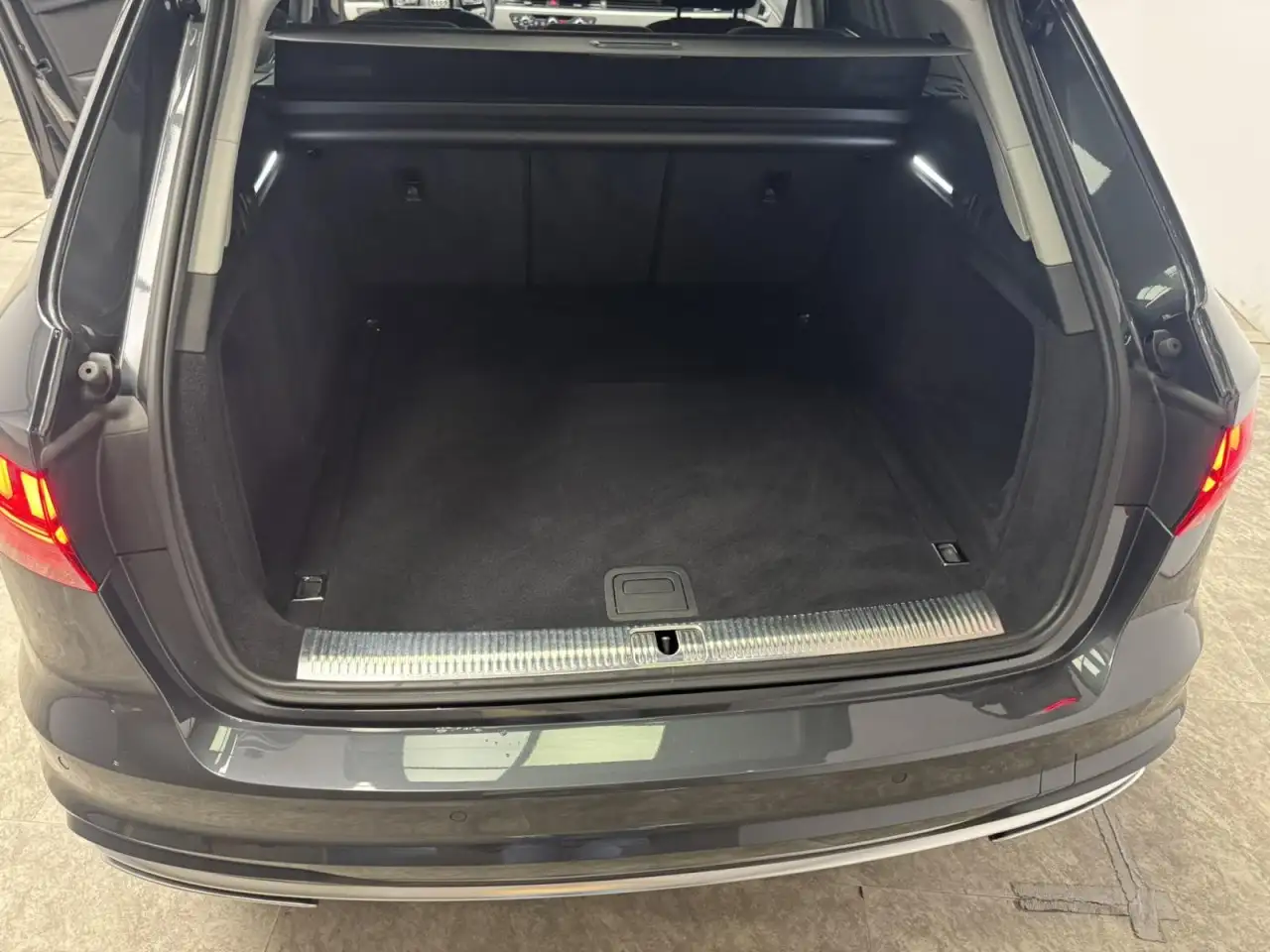 Audi A4 Avant 35 TDI advanced Klima Navi Einparkhilfe 11