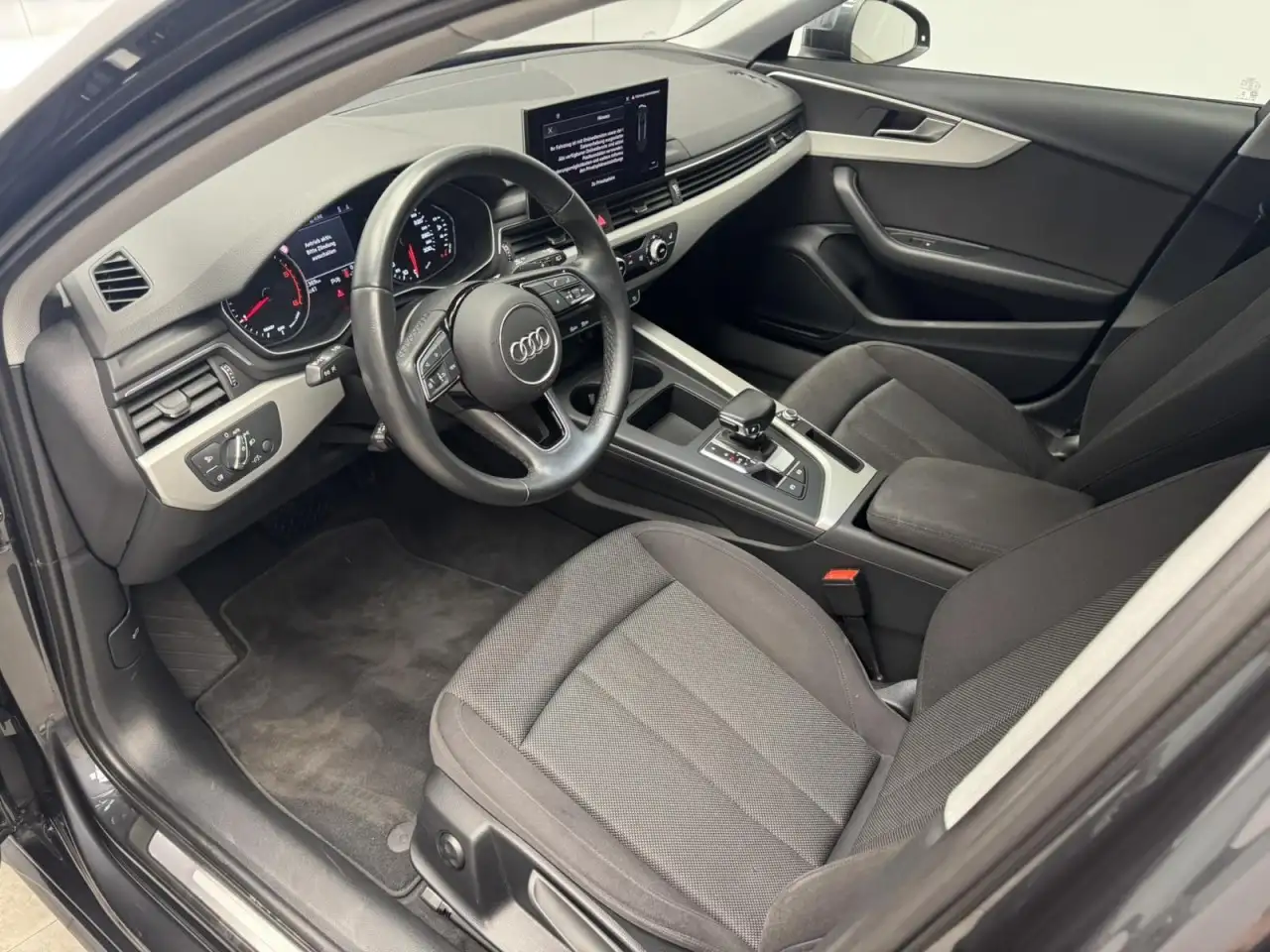 Audi A4 Avant 35 TDI advanced Klima Navi Einparkhilfe 5